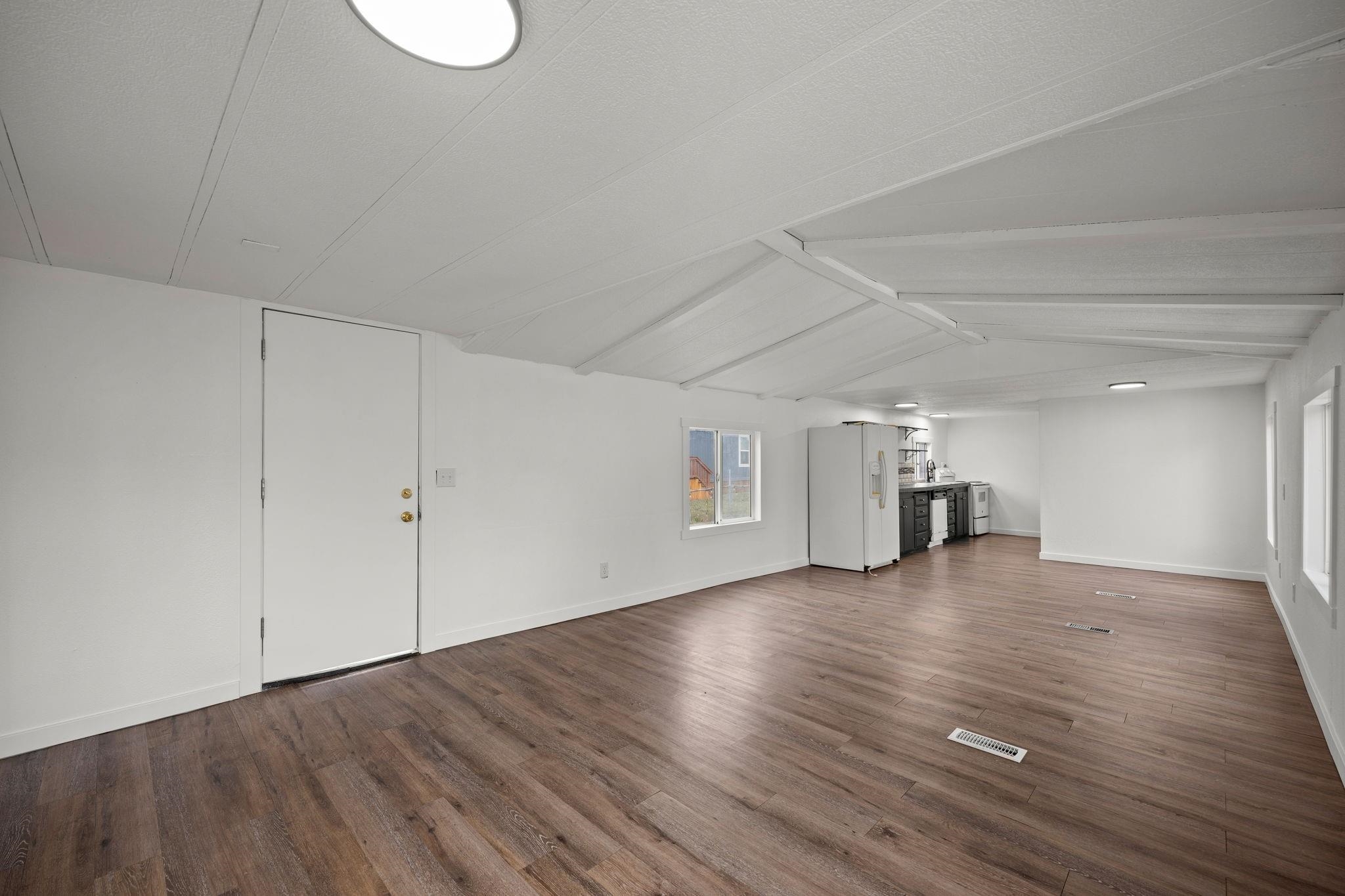 11920 E MANSFIELD Ave - Photo 3