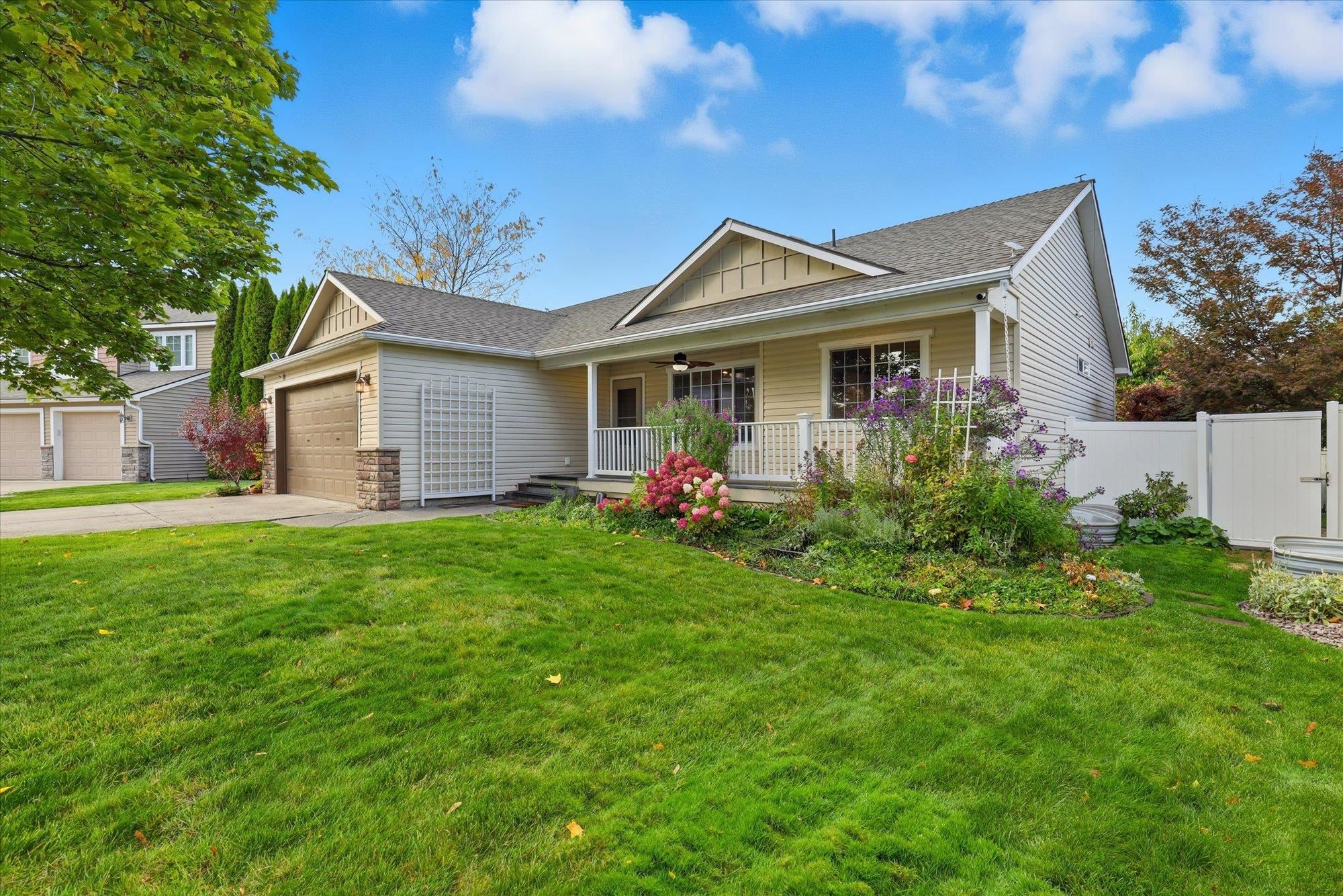 19511 E Shannon Ave - Photo 3