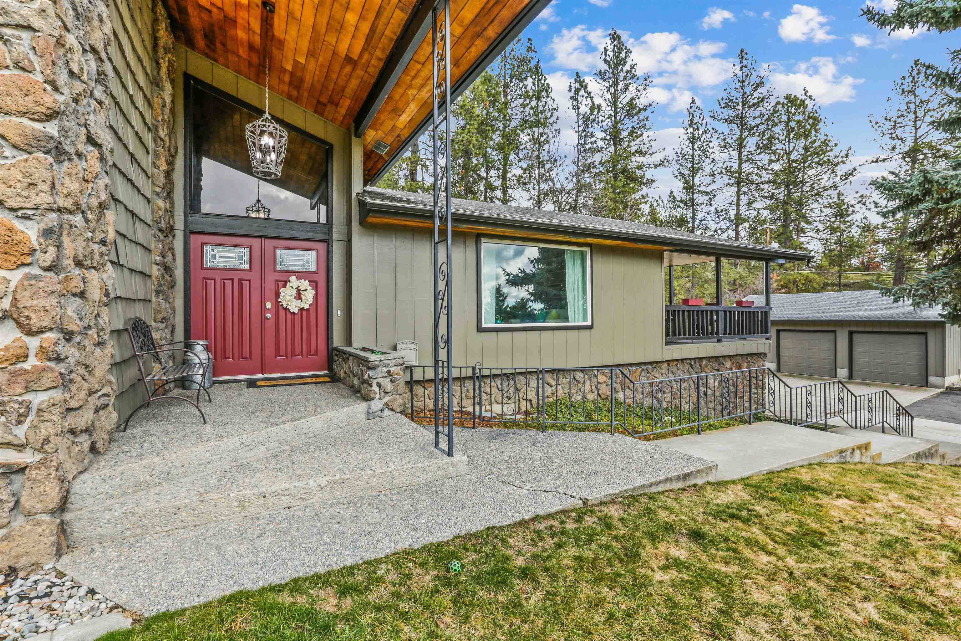 216 W Fleming Ave - Photo 3
