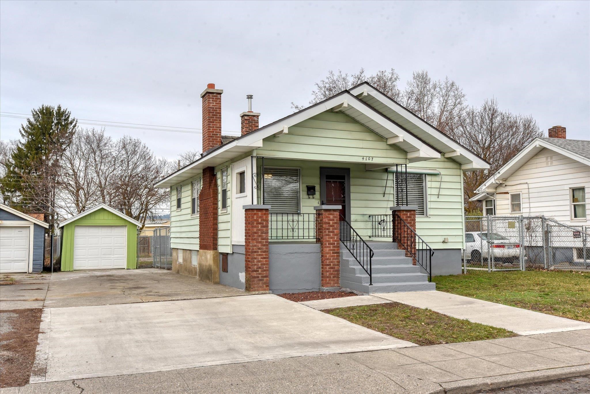 4107 E 2nd Ave - Photo 1