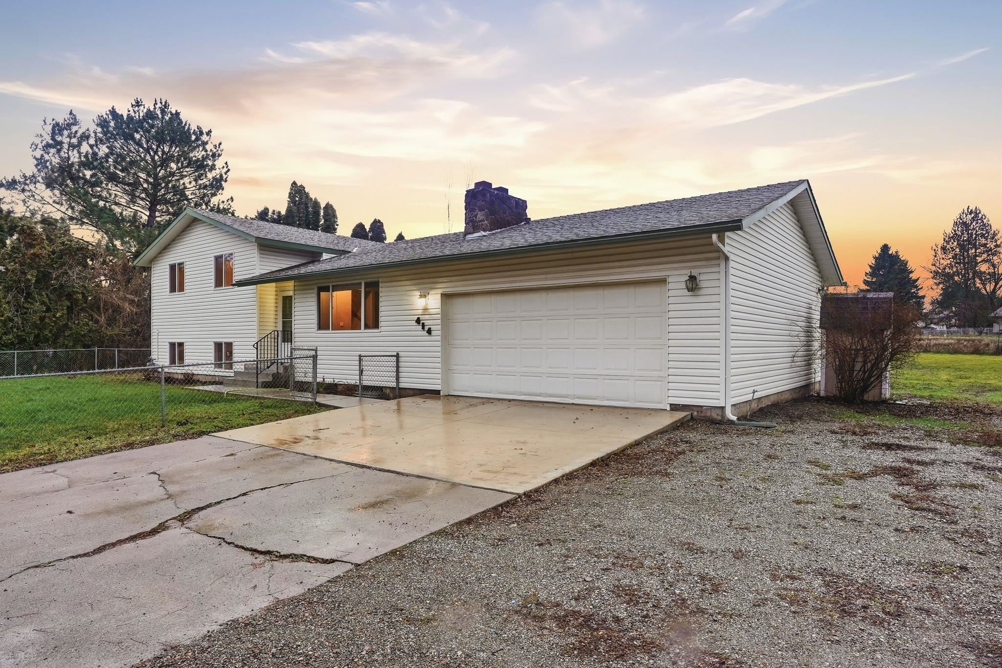 414 S Henry Rd - Photo 3