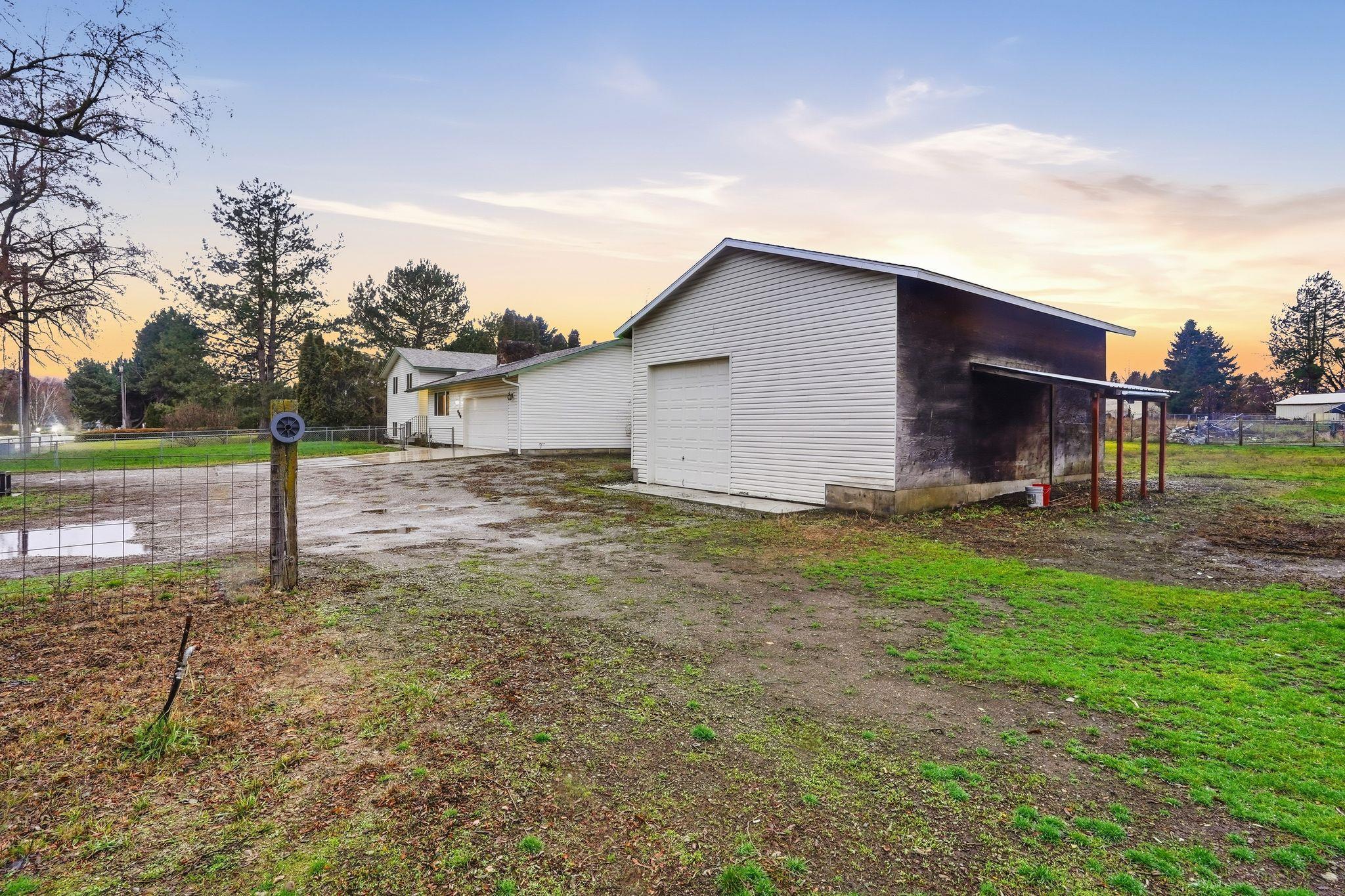 414 S Henry Rd - Photo 40