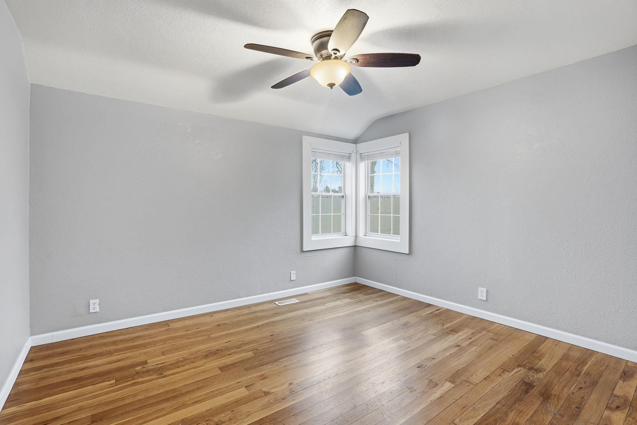 5623 E Parkwater Ave - Photo 11