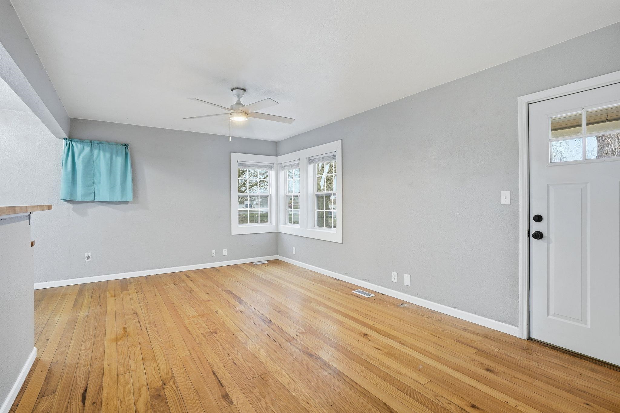 5623 E Parkwater Ave - Photo 5