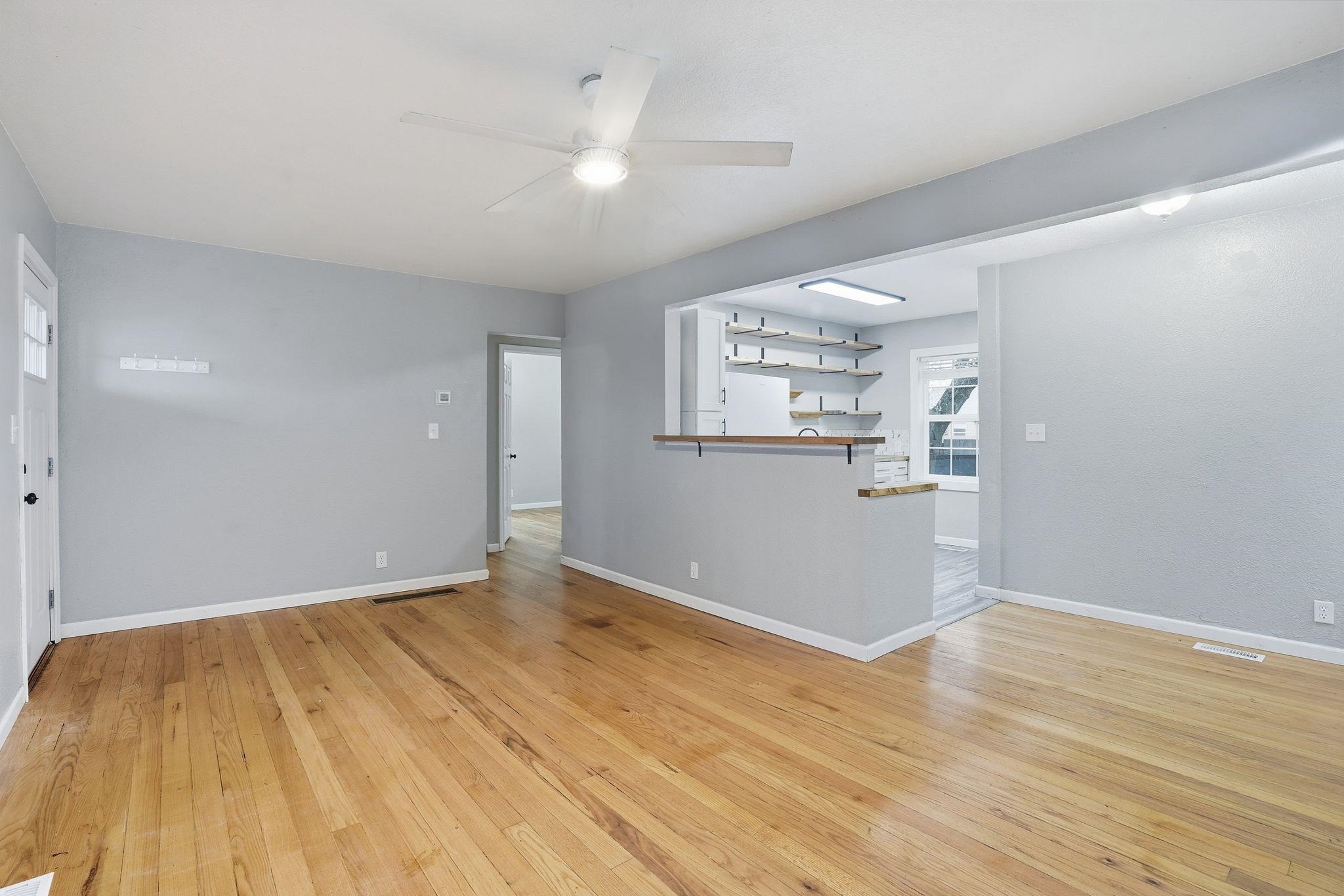 5623 E Parkwater Ave - Photo 6