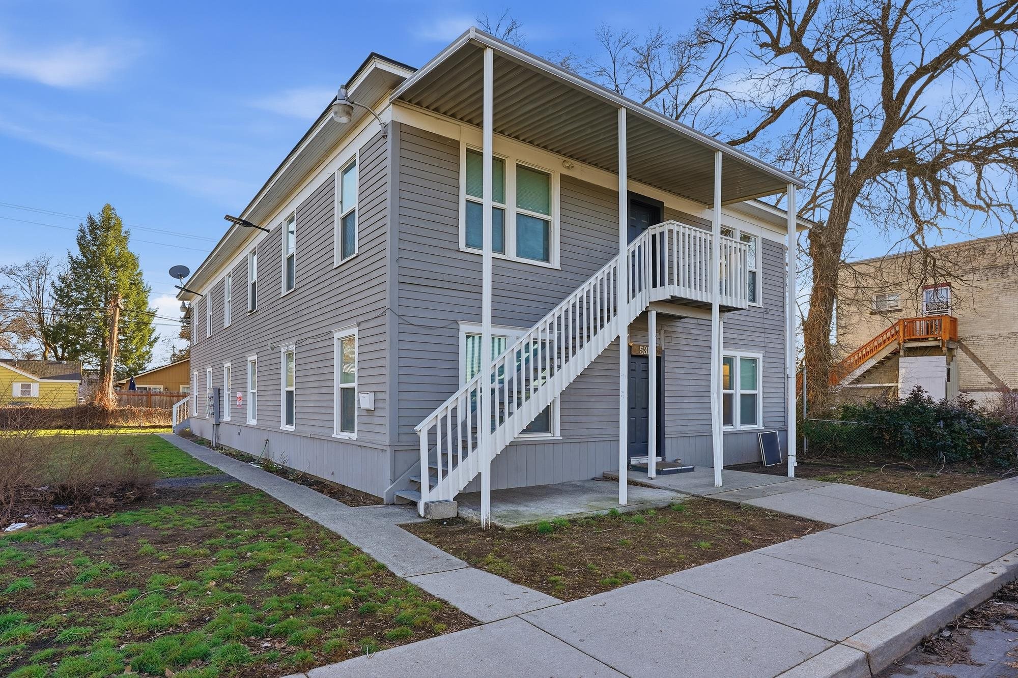 5312 E Union Ave - Photo 1