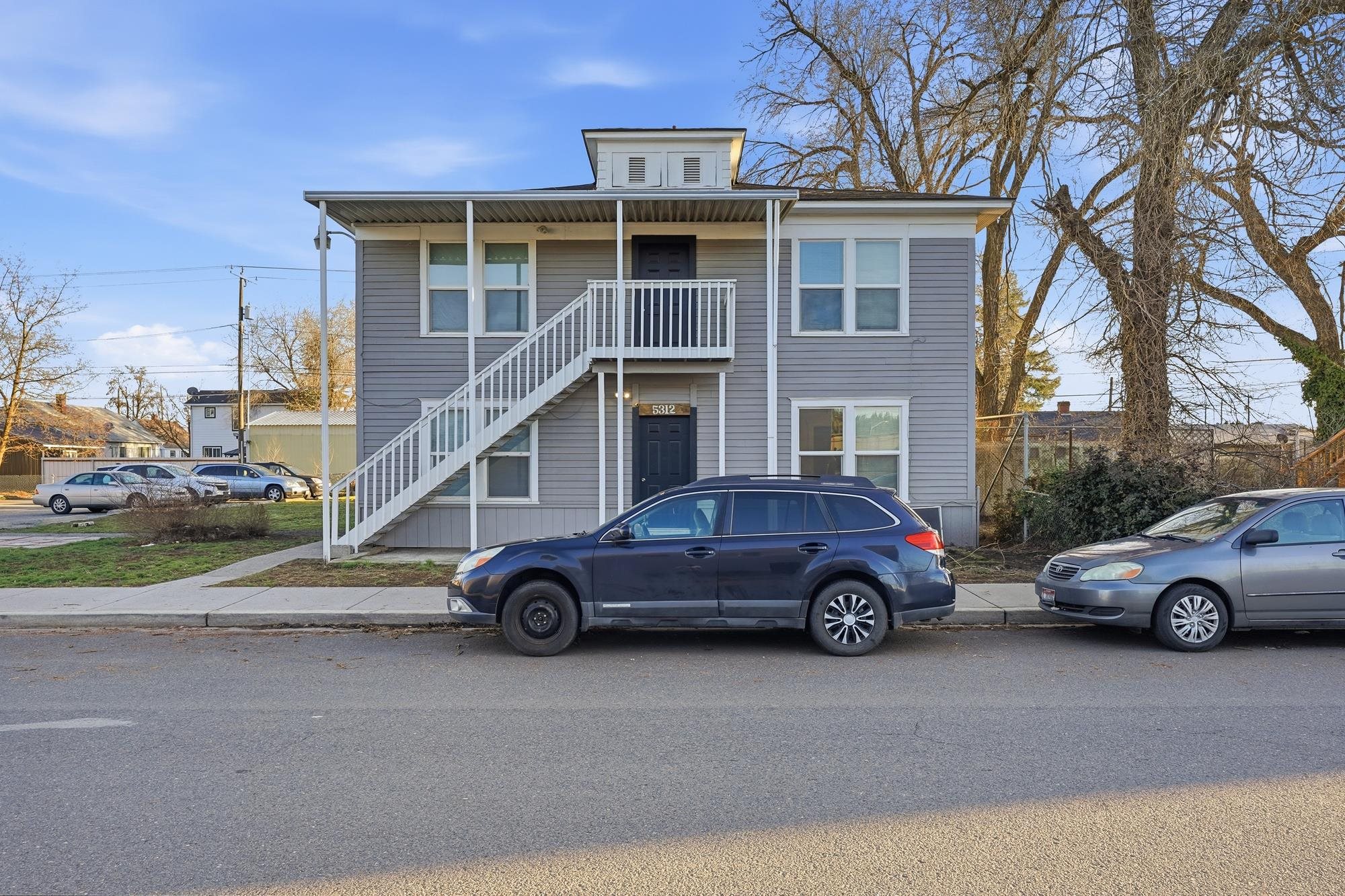 5312 E Union Ave - Photo 2