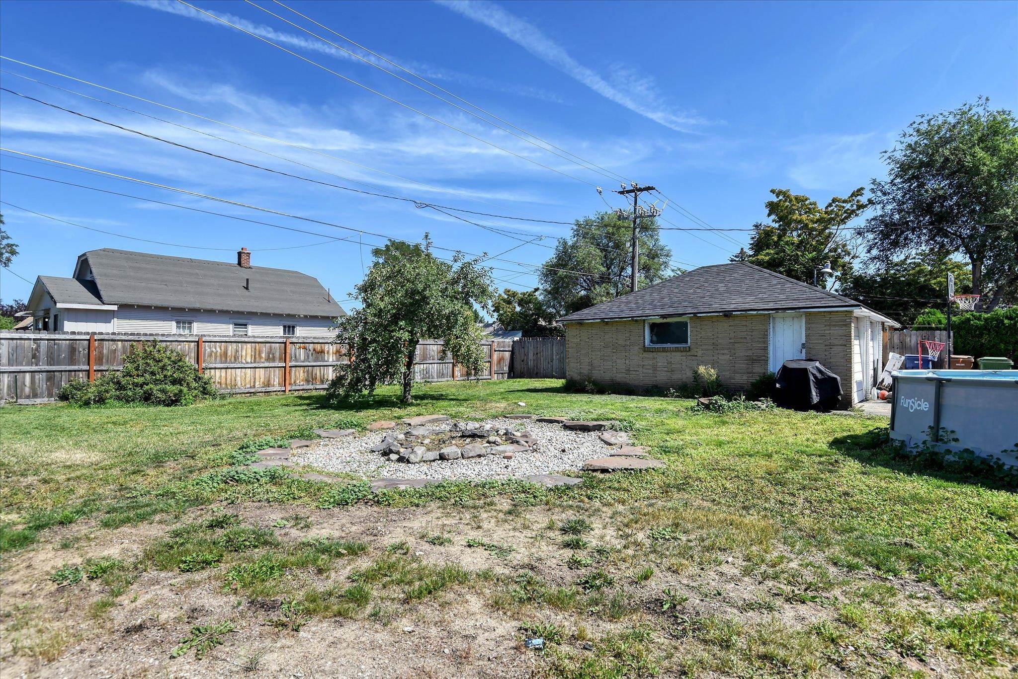 301 E Ermina Ave - Photo 19