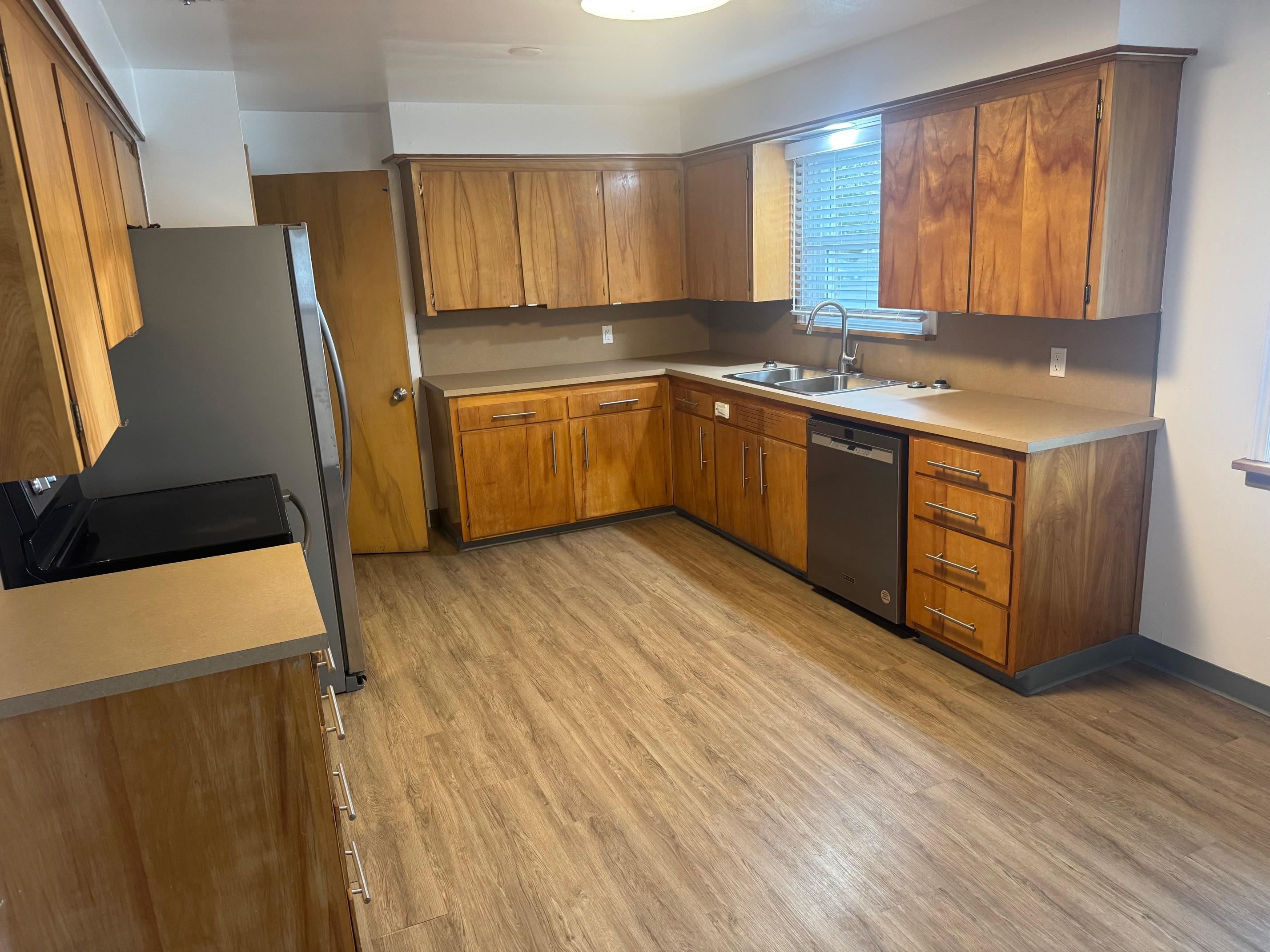 301 E Ermina Ave - Photo 3