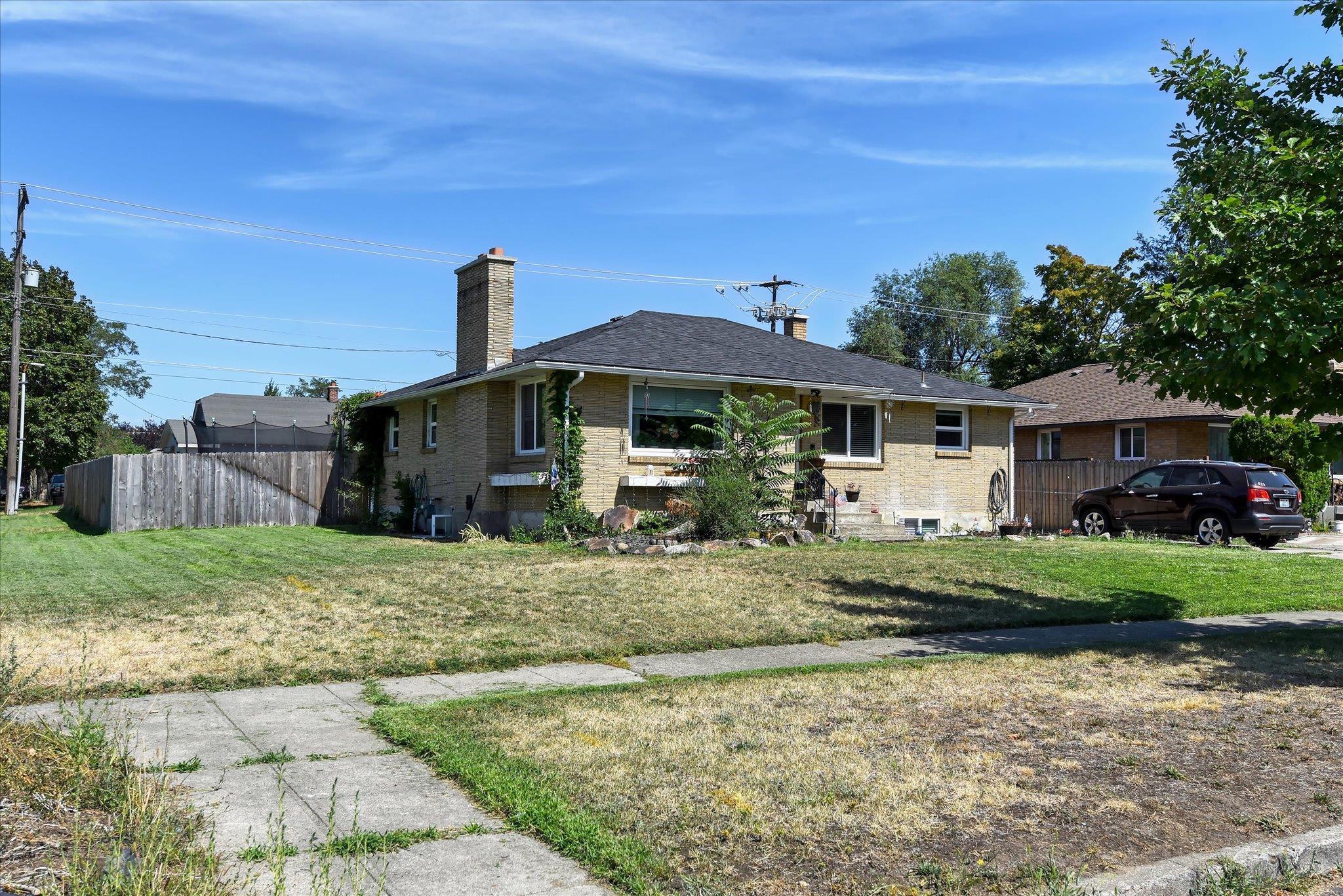 301 E Ermina Ave - Photo 21