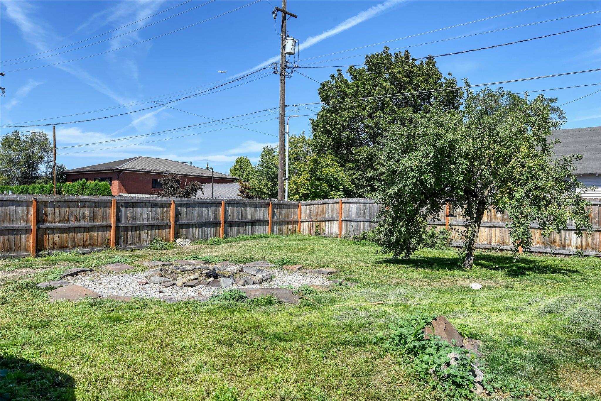 301 E Ermina Ave - Photo 24