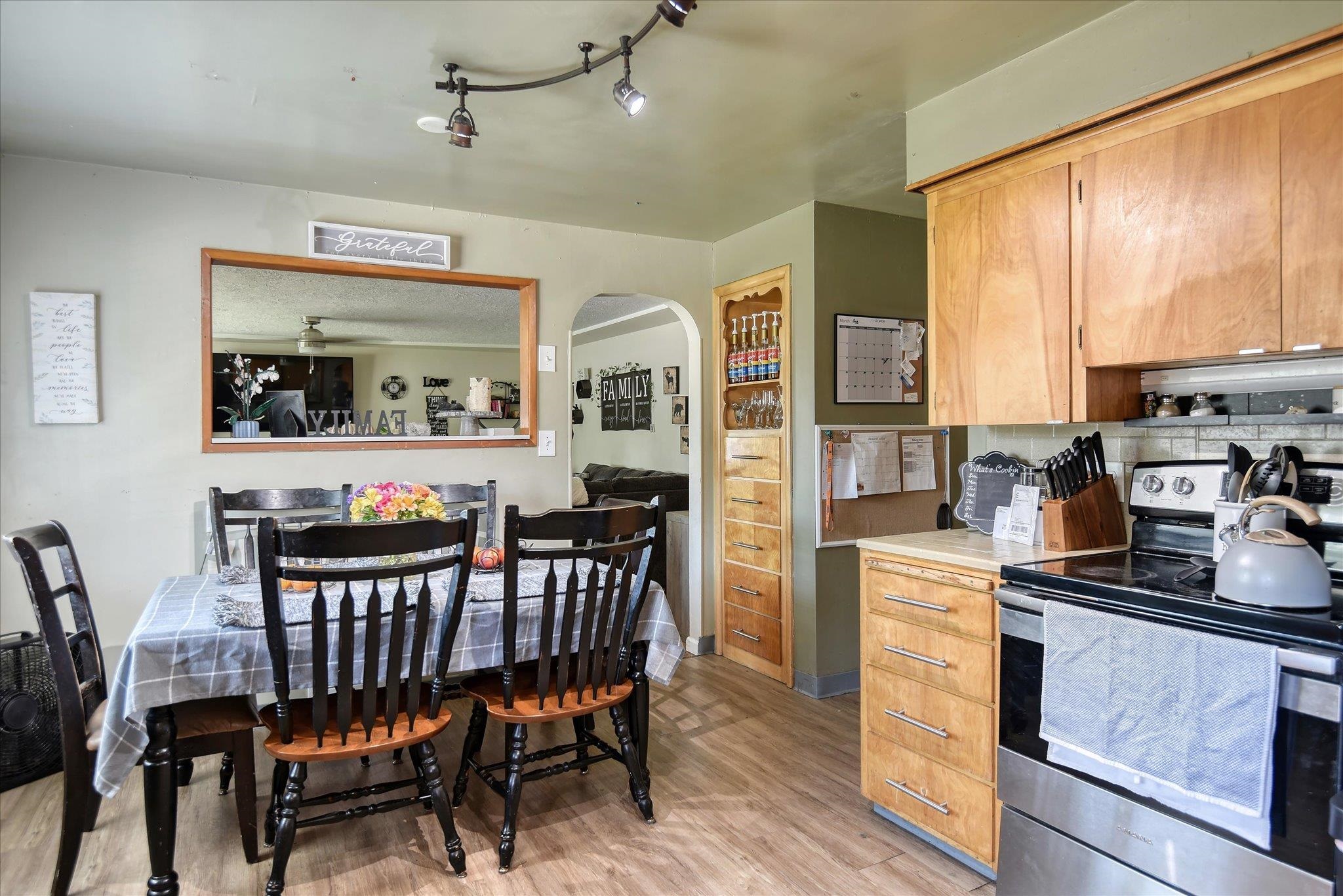 301 E Ermina Ave - Photo 8