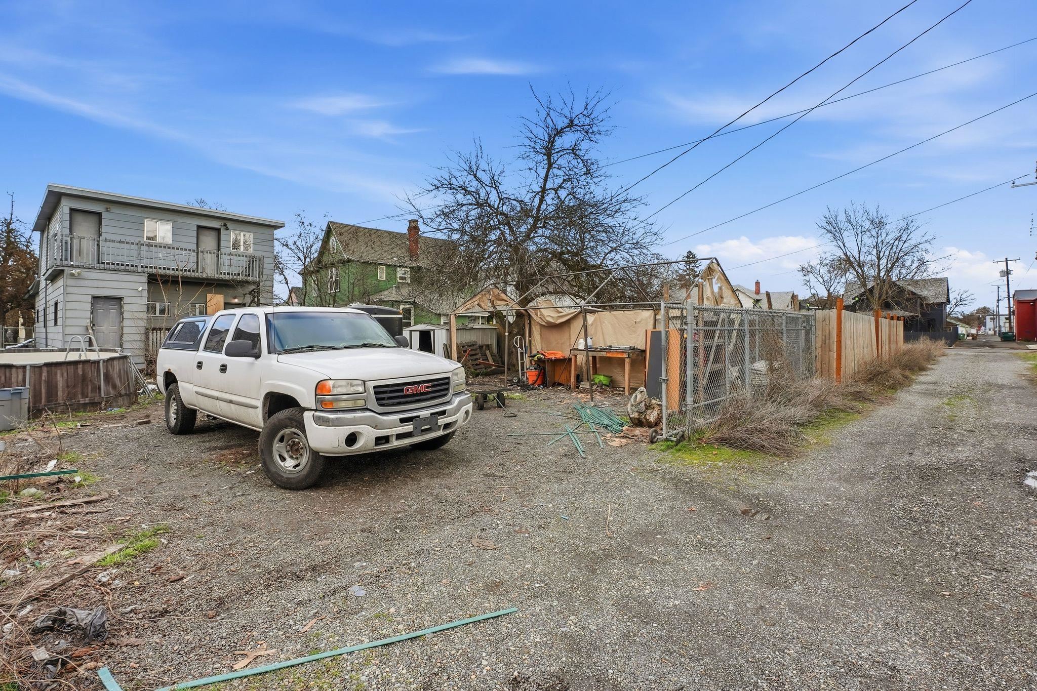 1213 W Maxwell Ave - Photo 27