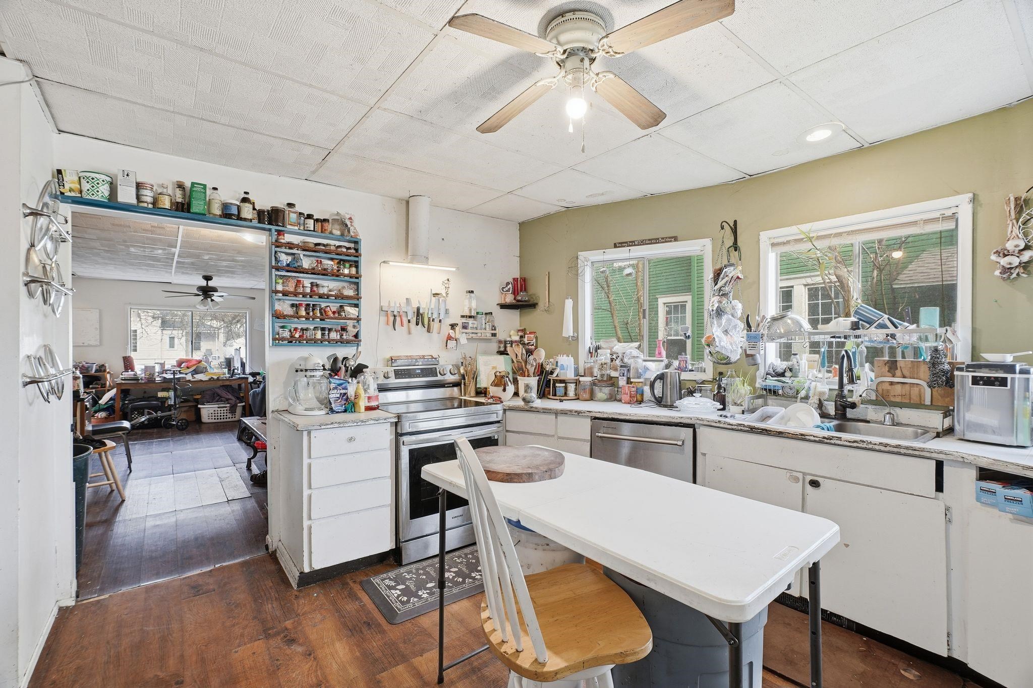 1213 W Maxwell Ave - Photo 5