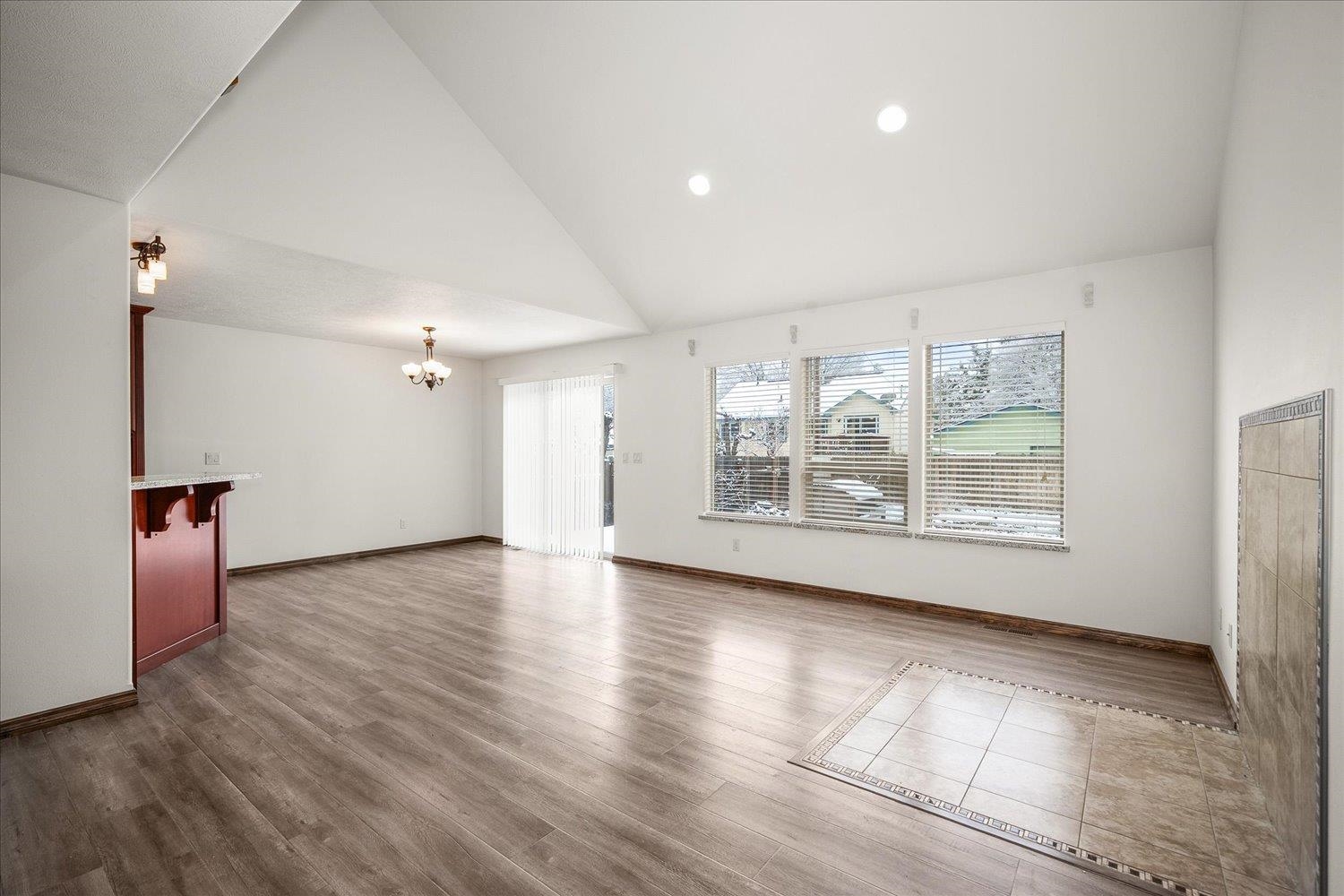 3212 E 33rd Ave - Photo 3