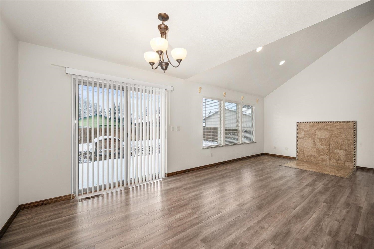 3212 E 33rd Ave - Photo 6