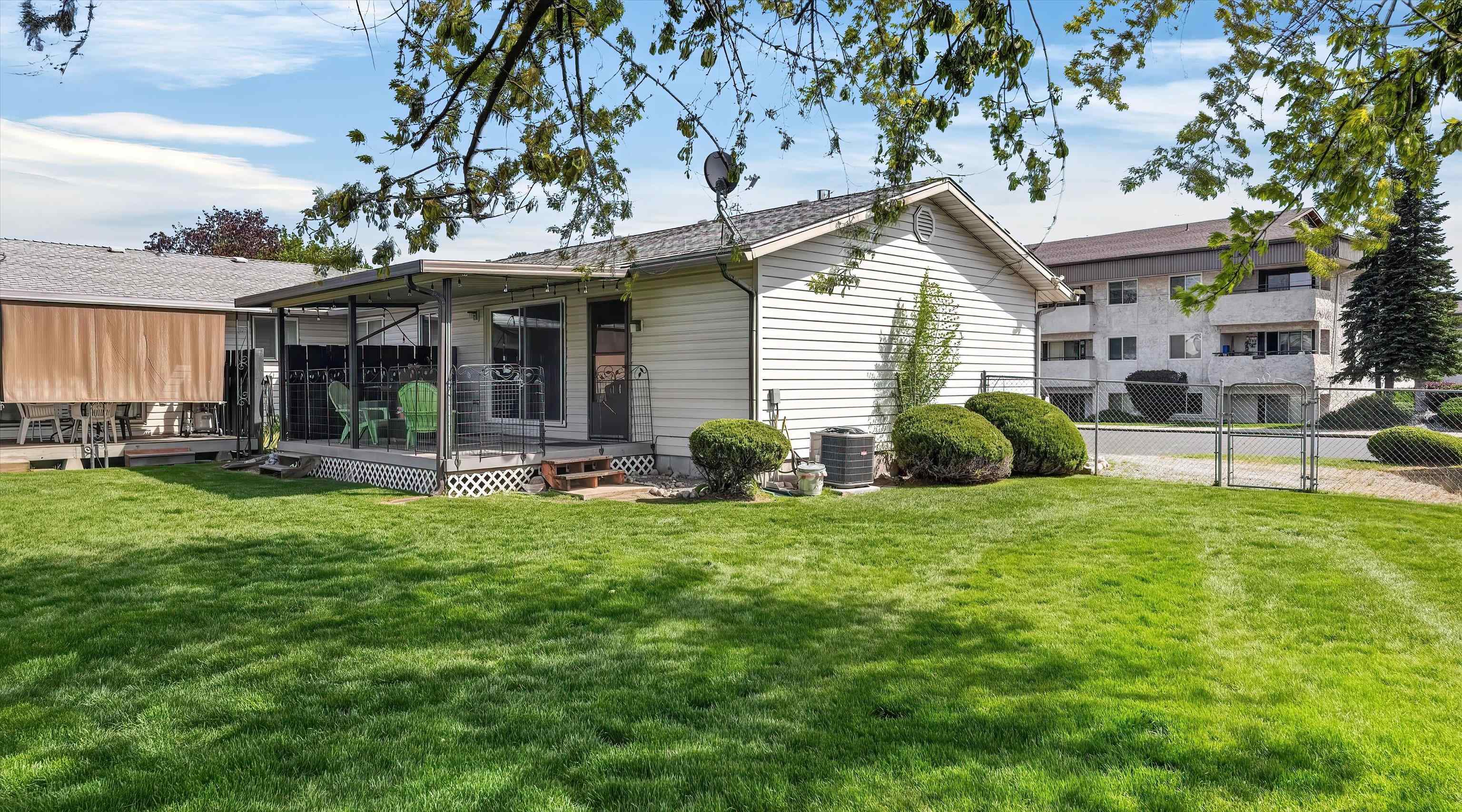 815 E Beacon Ave - Photo 35