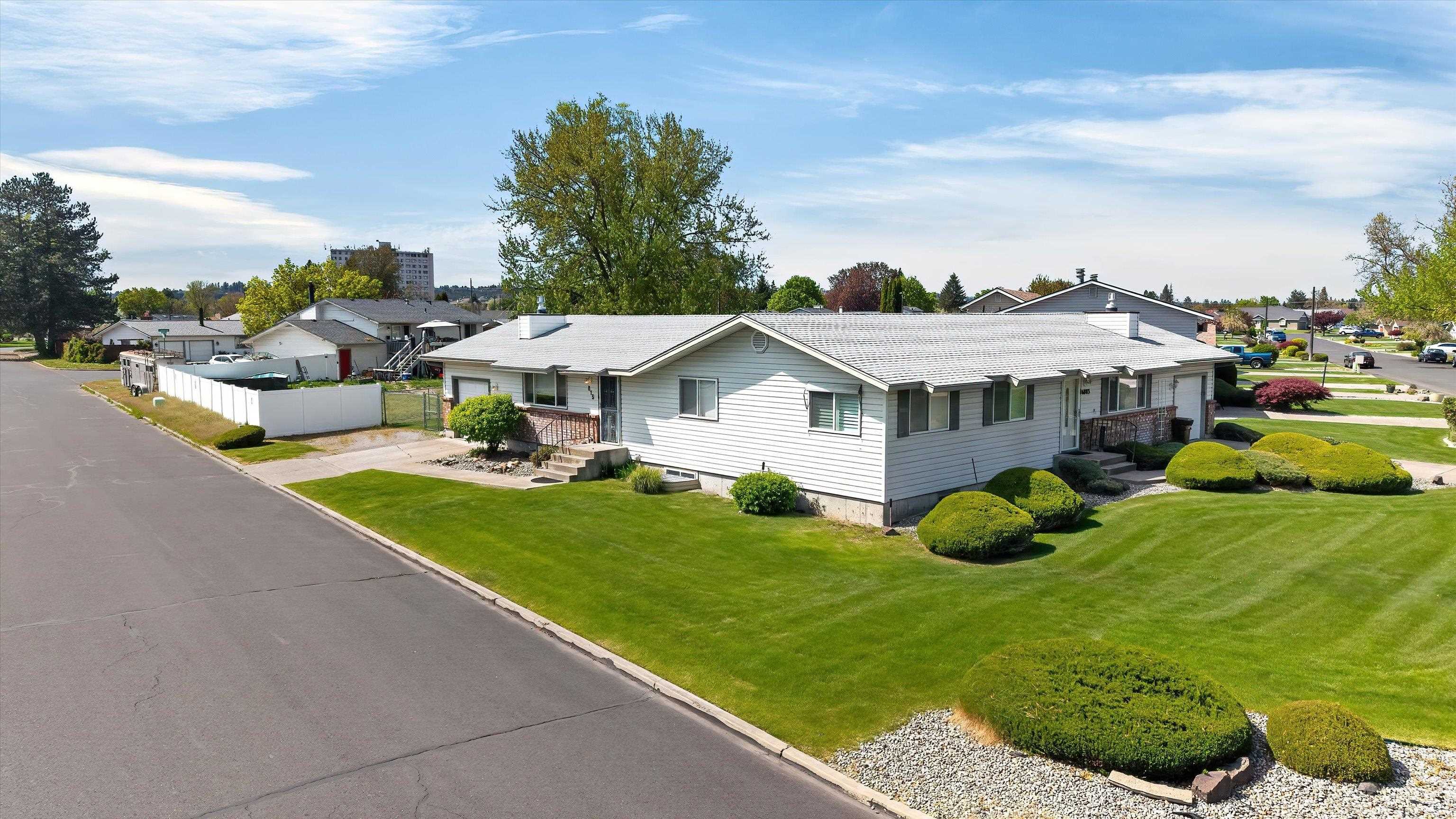 815 E Beacon Ave - Photo 46