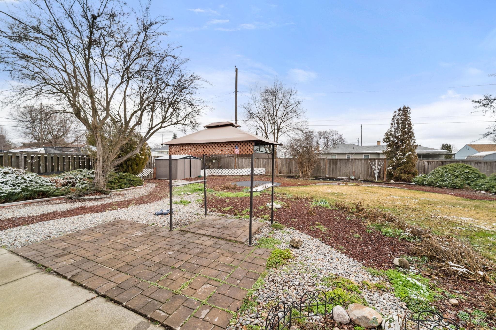 1418 N Bowman Rd - Photo 18