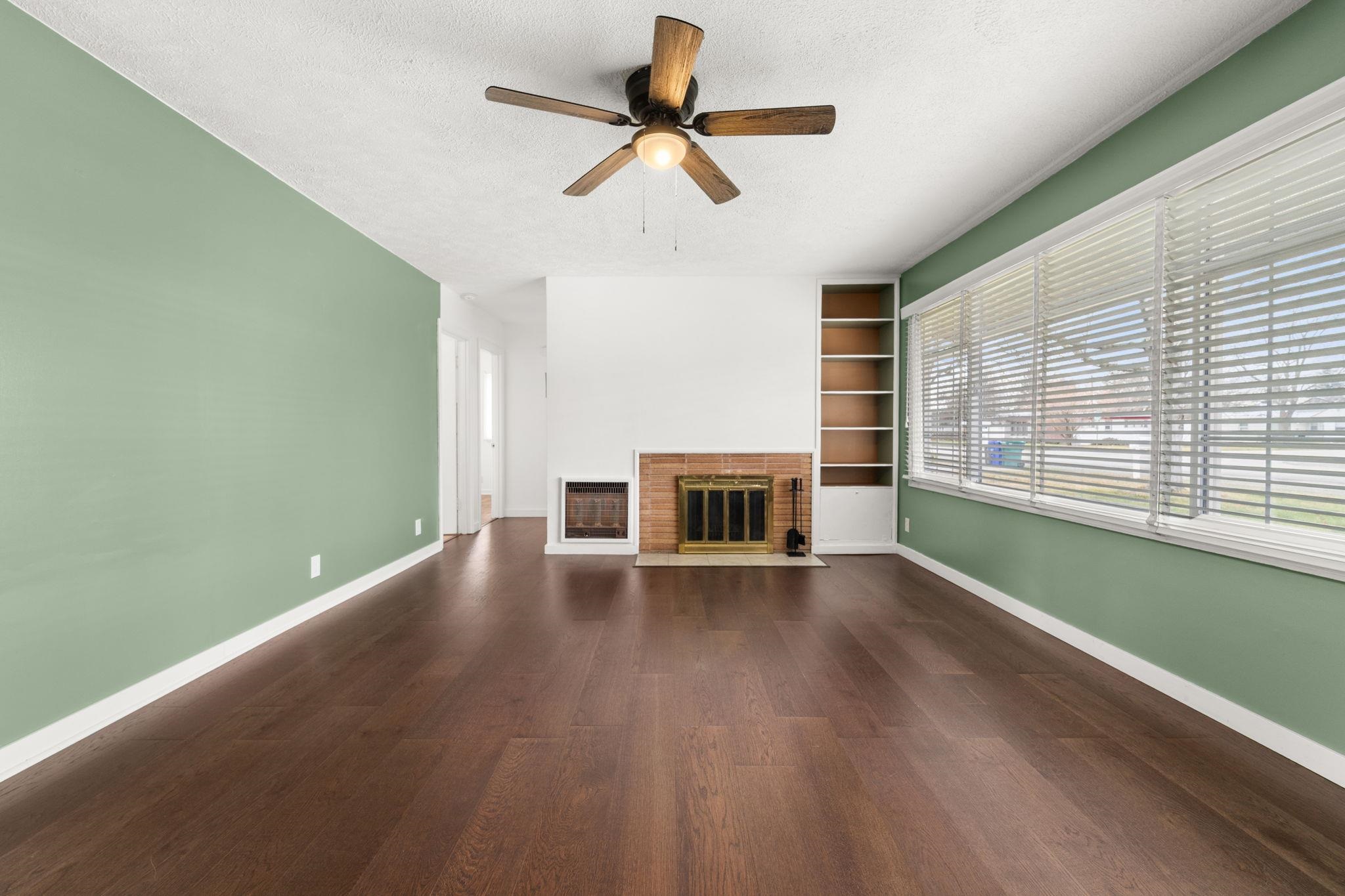 1418 N Bowman Rd - Photo 3