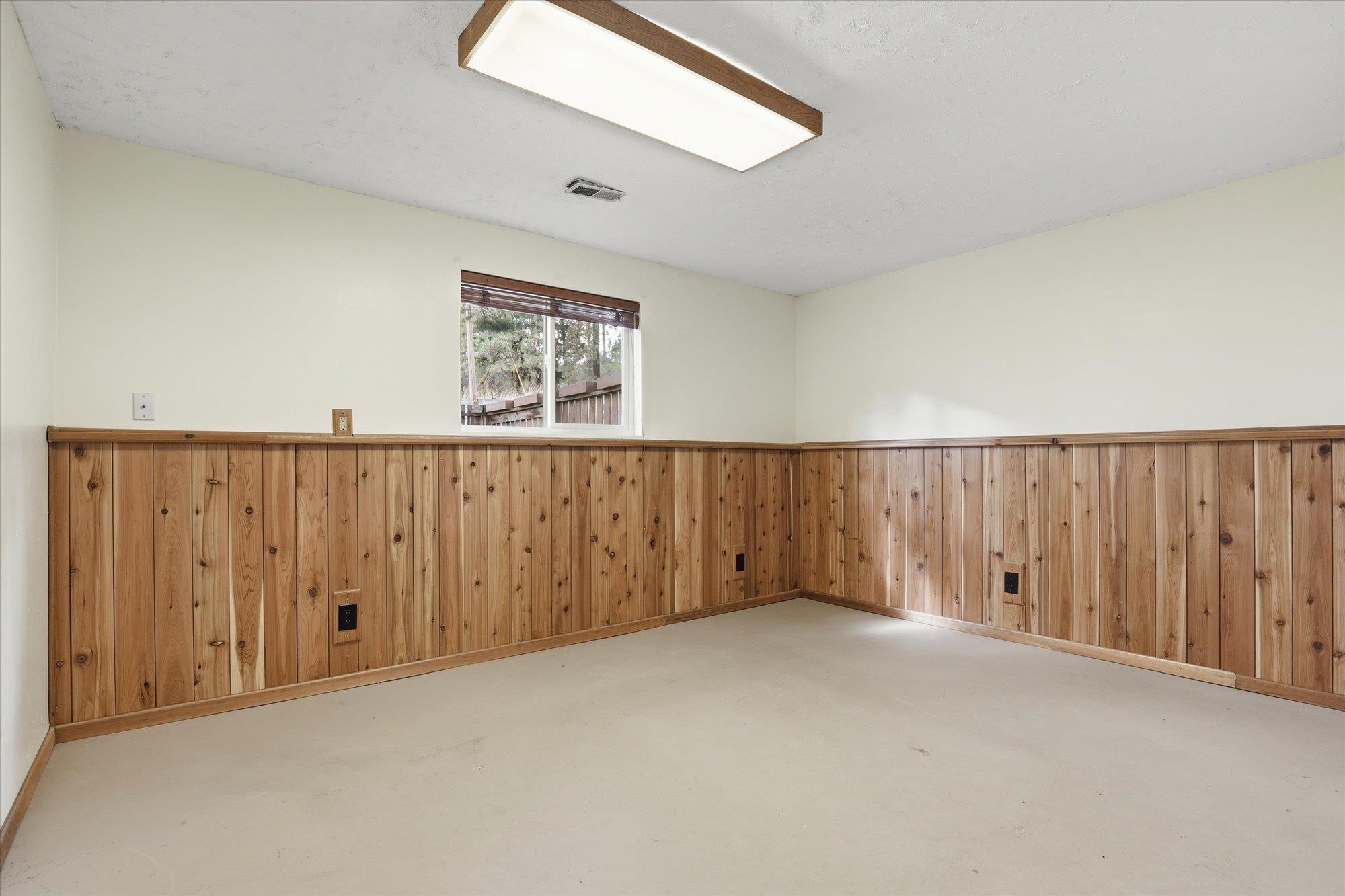 8920 E Schwachtgen Branch Rd - Photo 35
