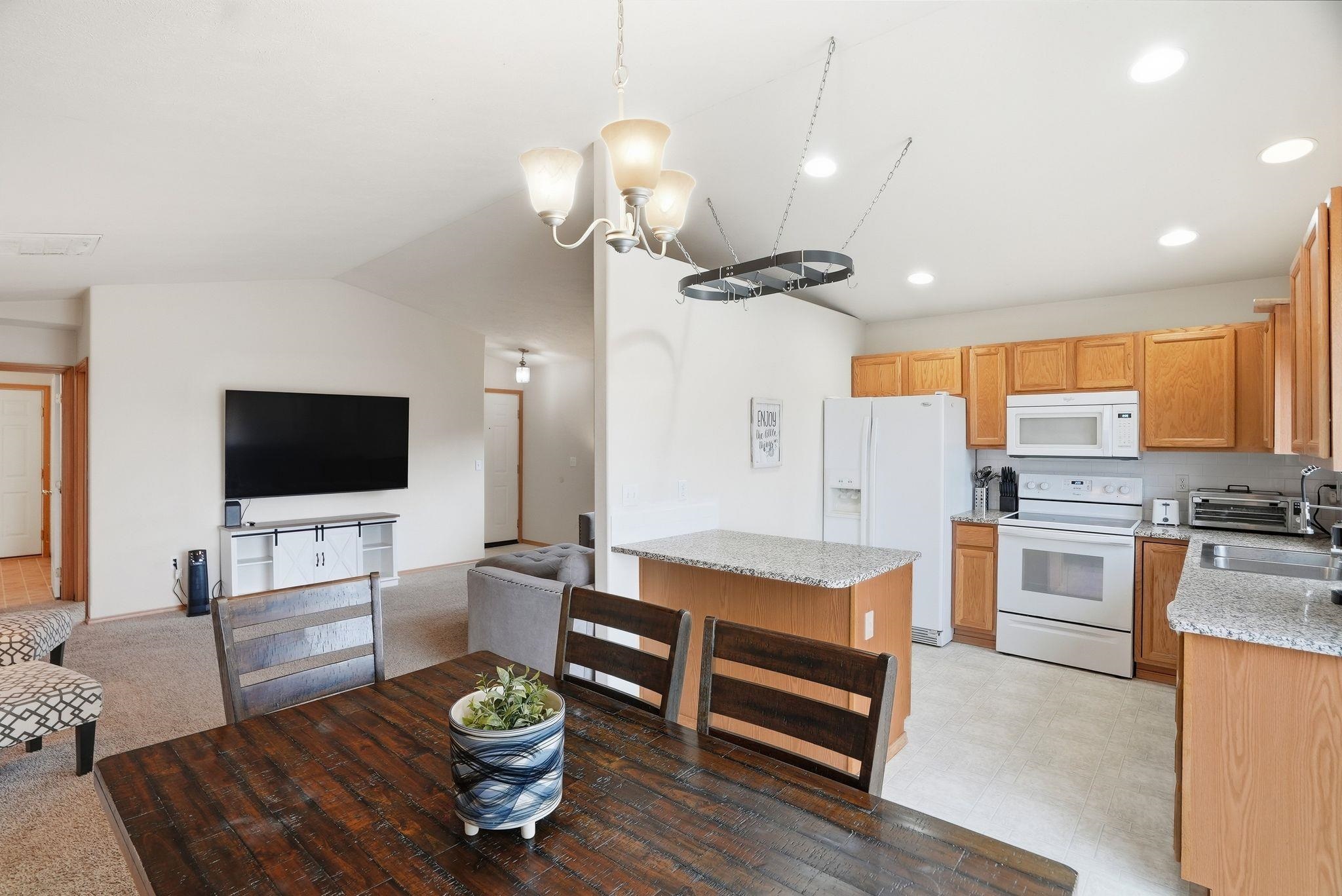 4905 E 14th Ave - Photo 9