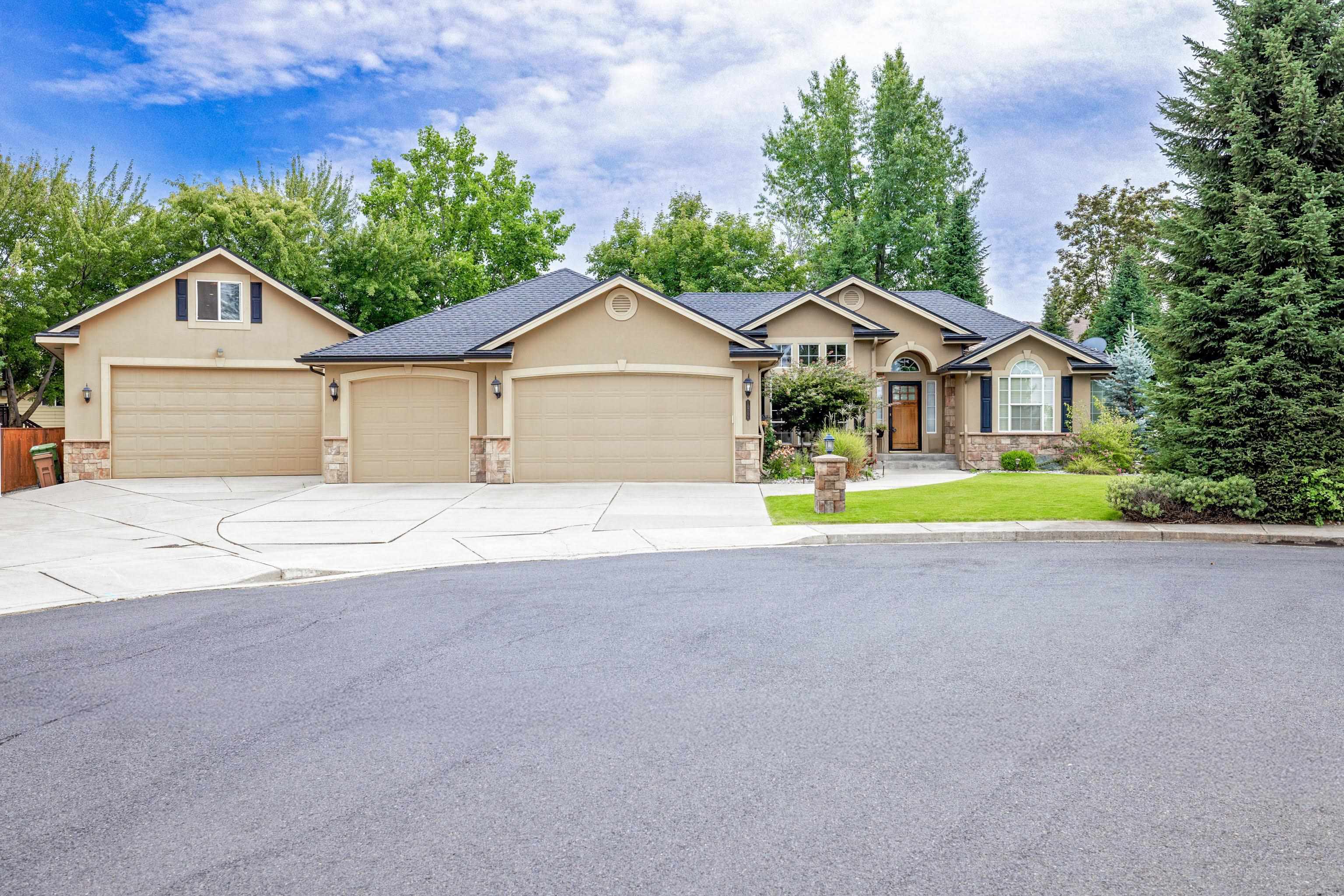 10706 N Acoma Ct - Photo 1