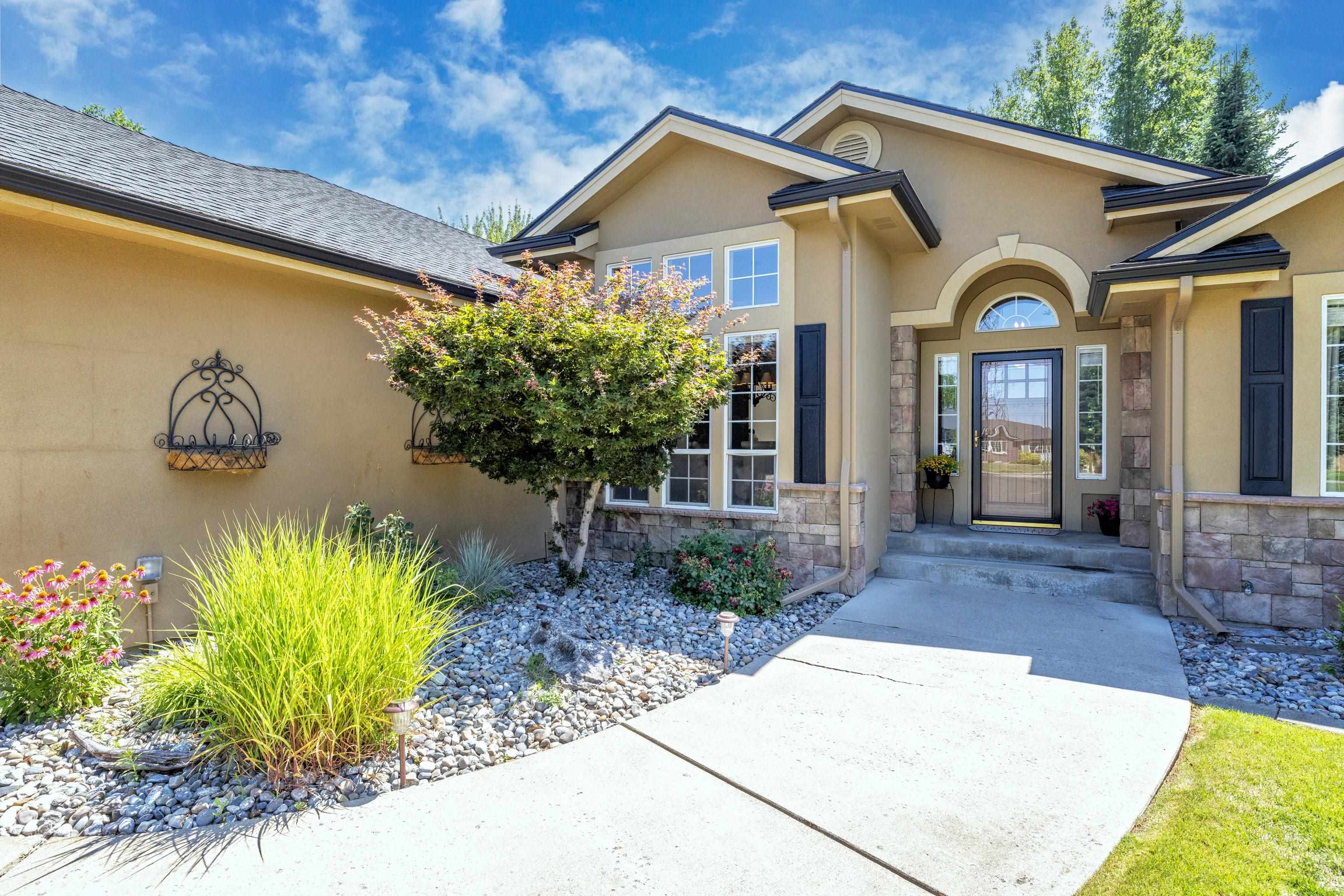 10706 N Acoma Ct - Photo 2