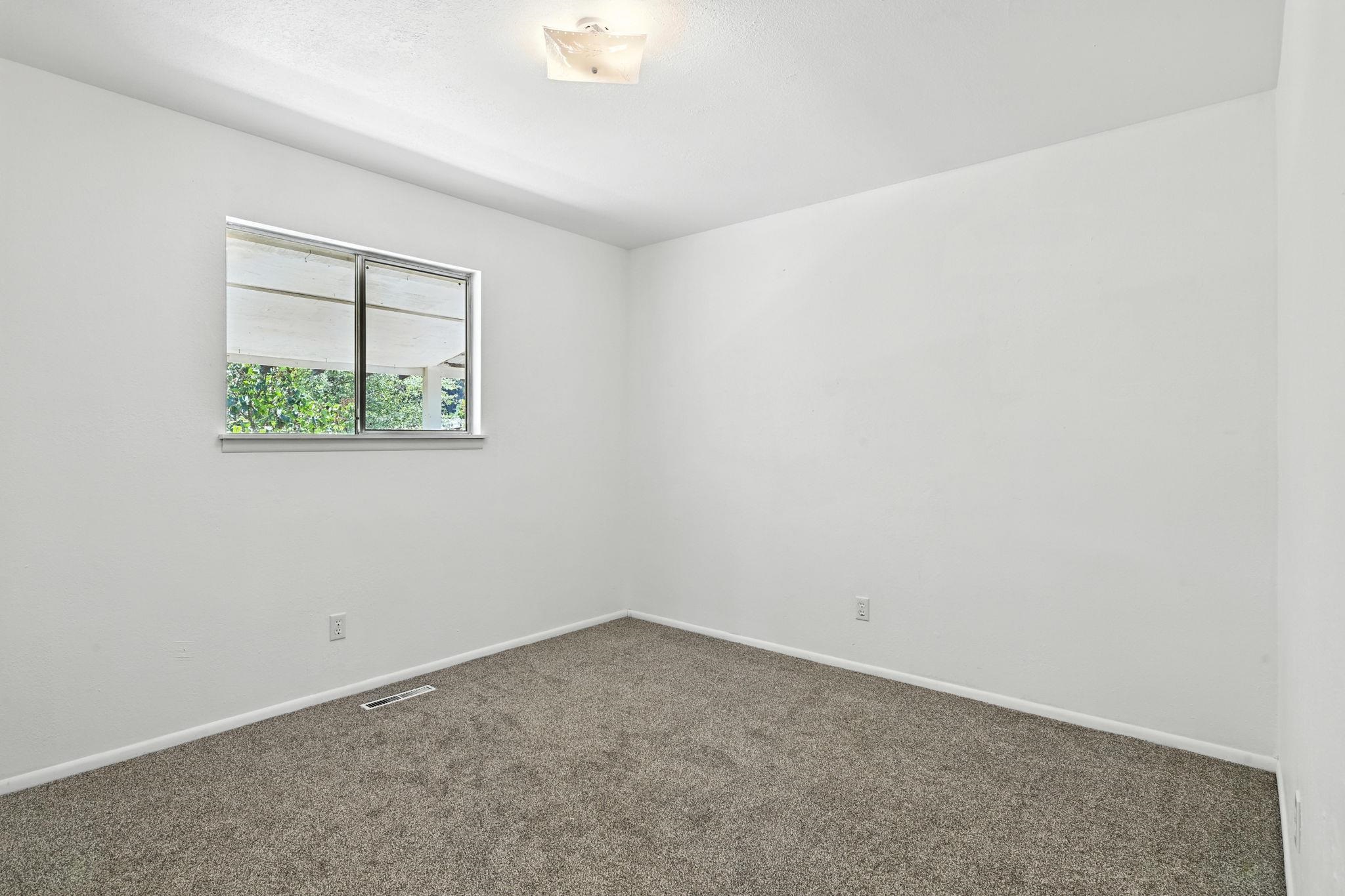 427 W 7th St - Photo 11