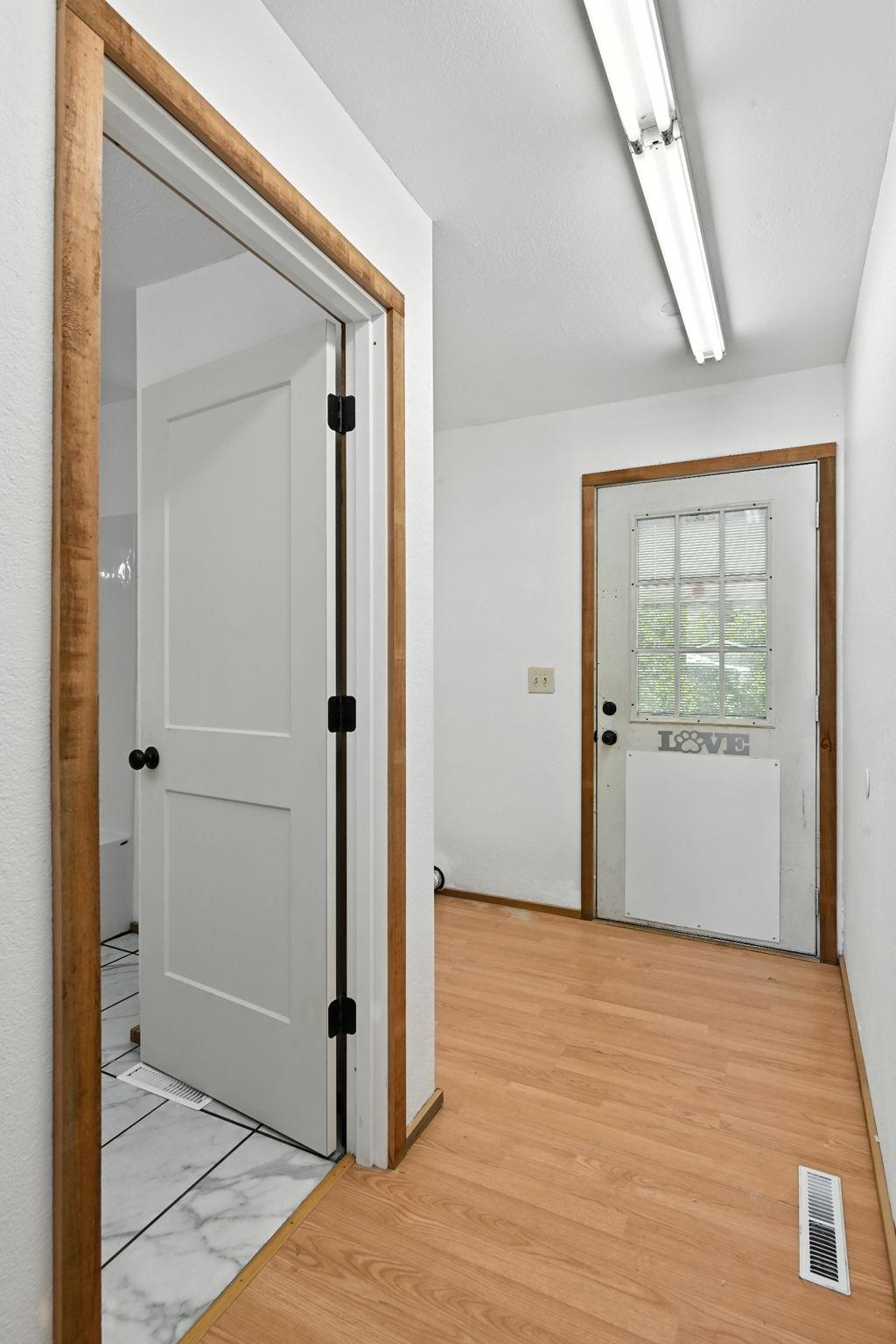 427 W 7th St - Photo 14
