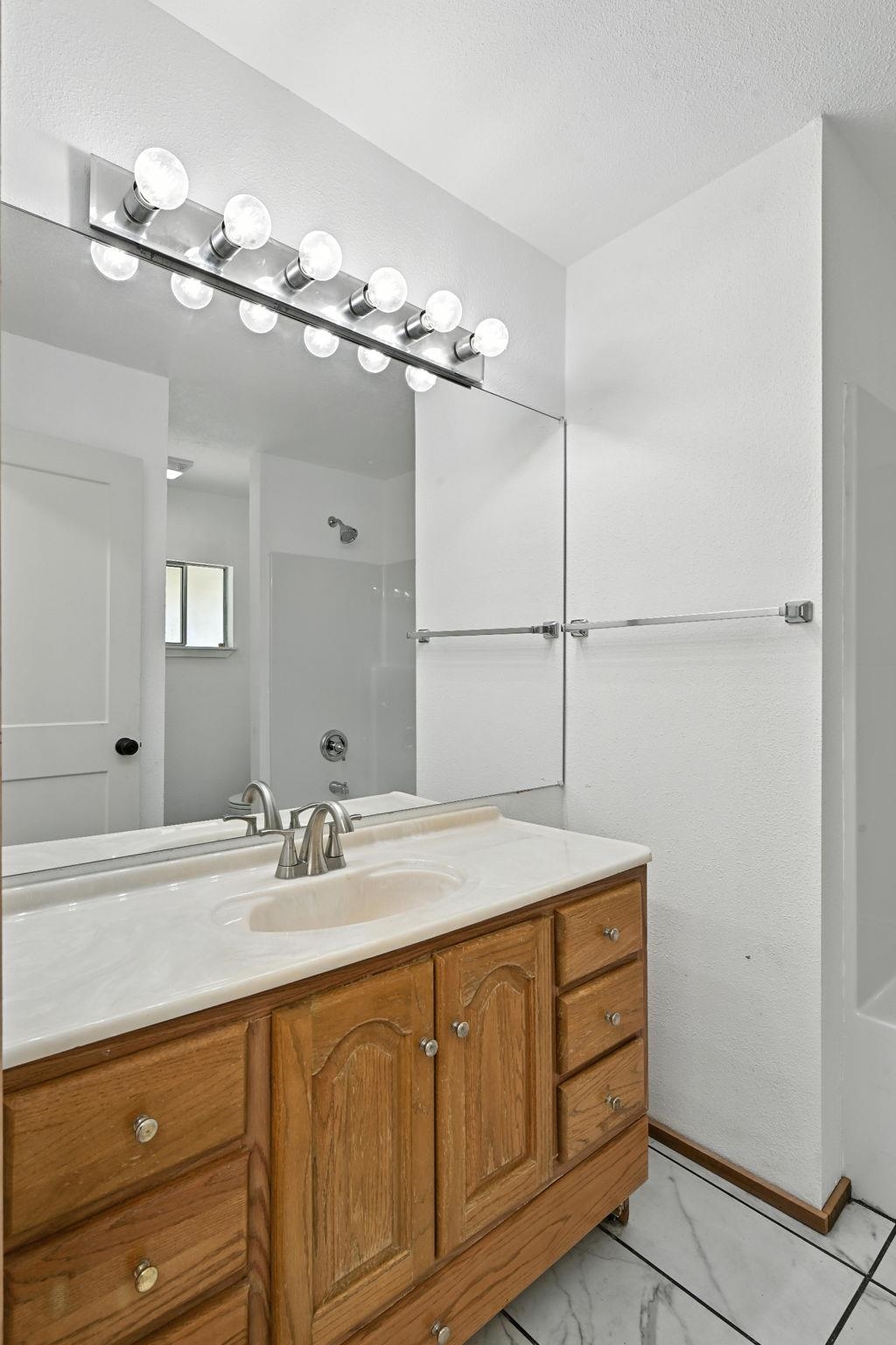 427 W 7th St - Photo 15