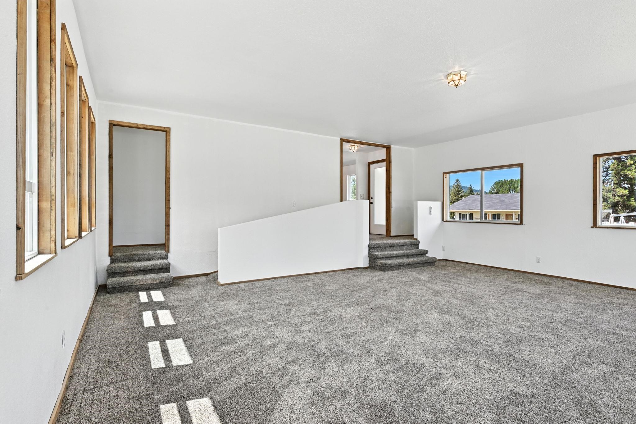 427 W 7th St - Photo 18