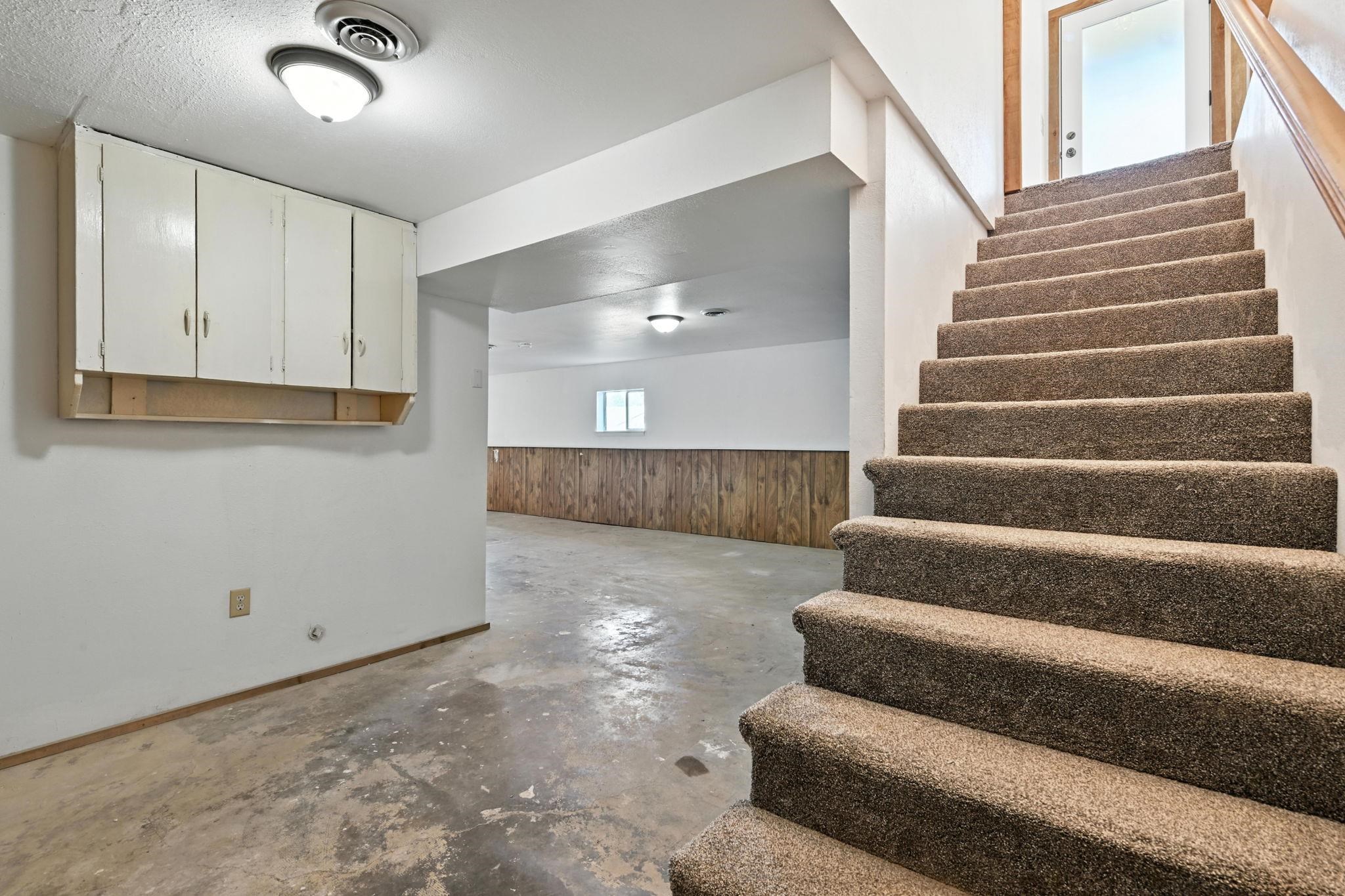 427 W 7th St - Photo 20