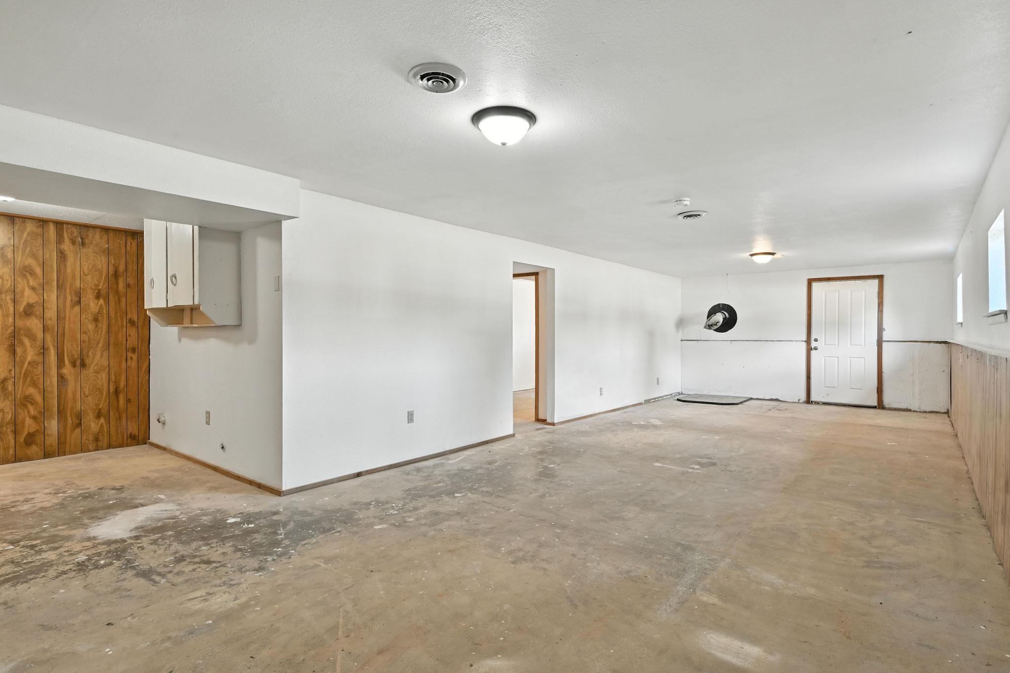 427 W 7th St - Photo 21