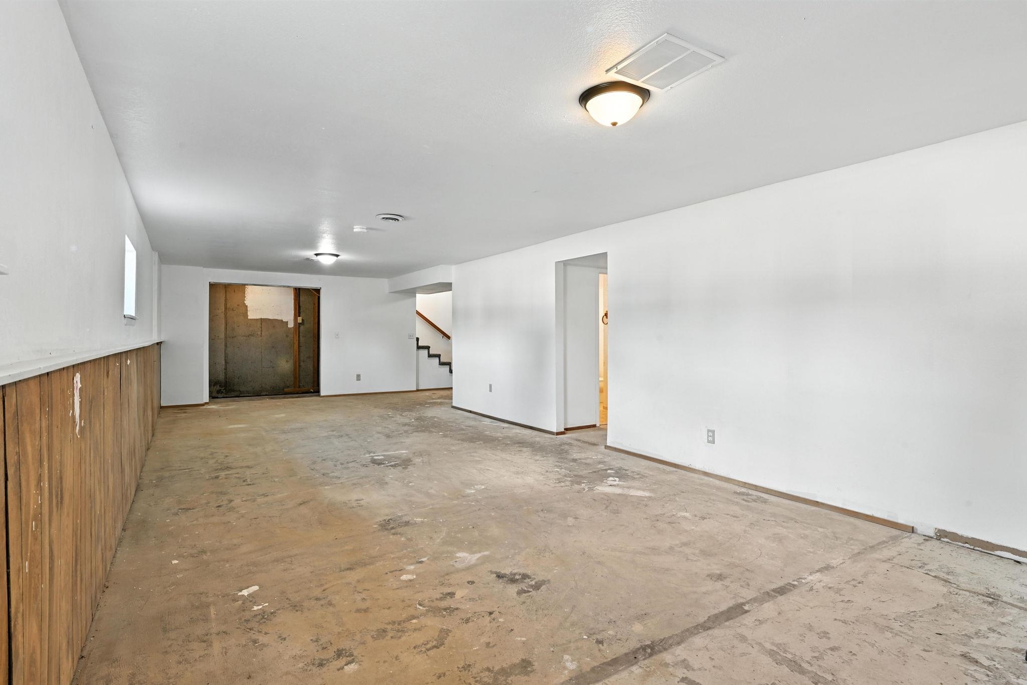 427 W 7th St - Photo 22