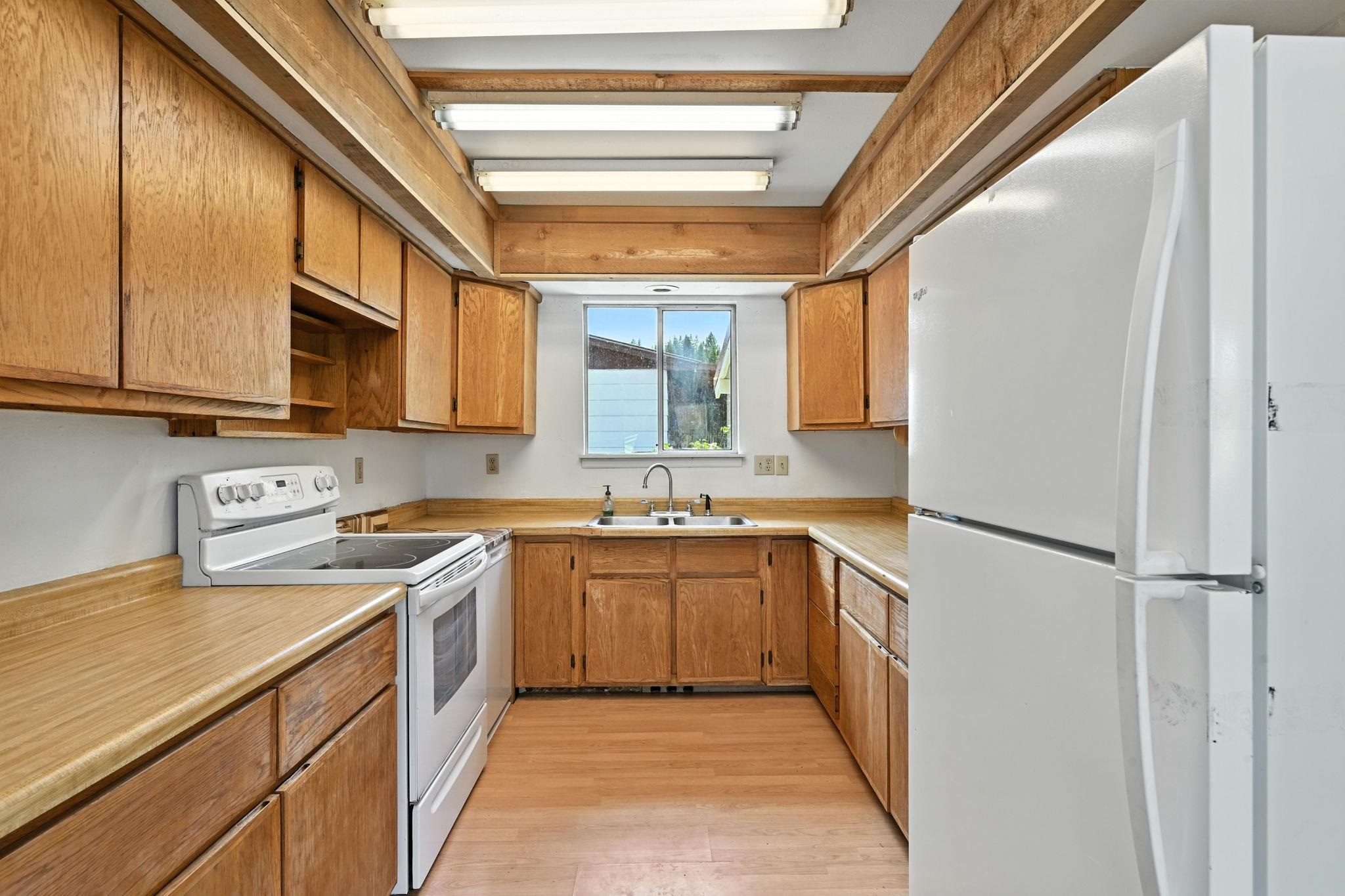 427 W 7th St - Photo 27