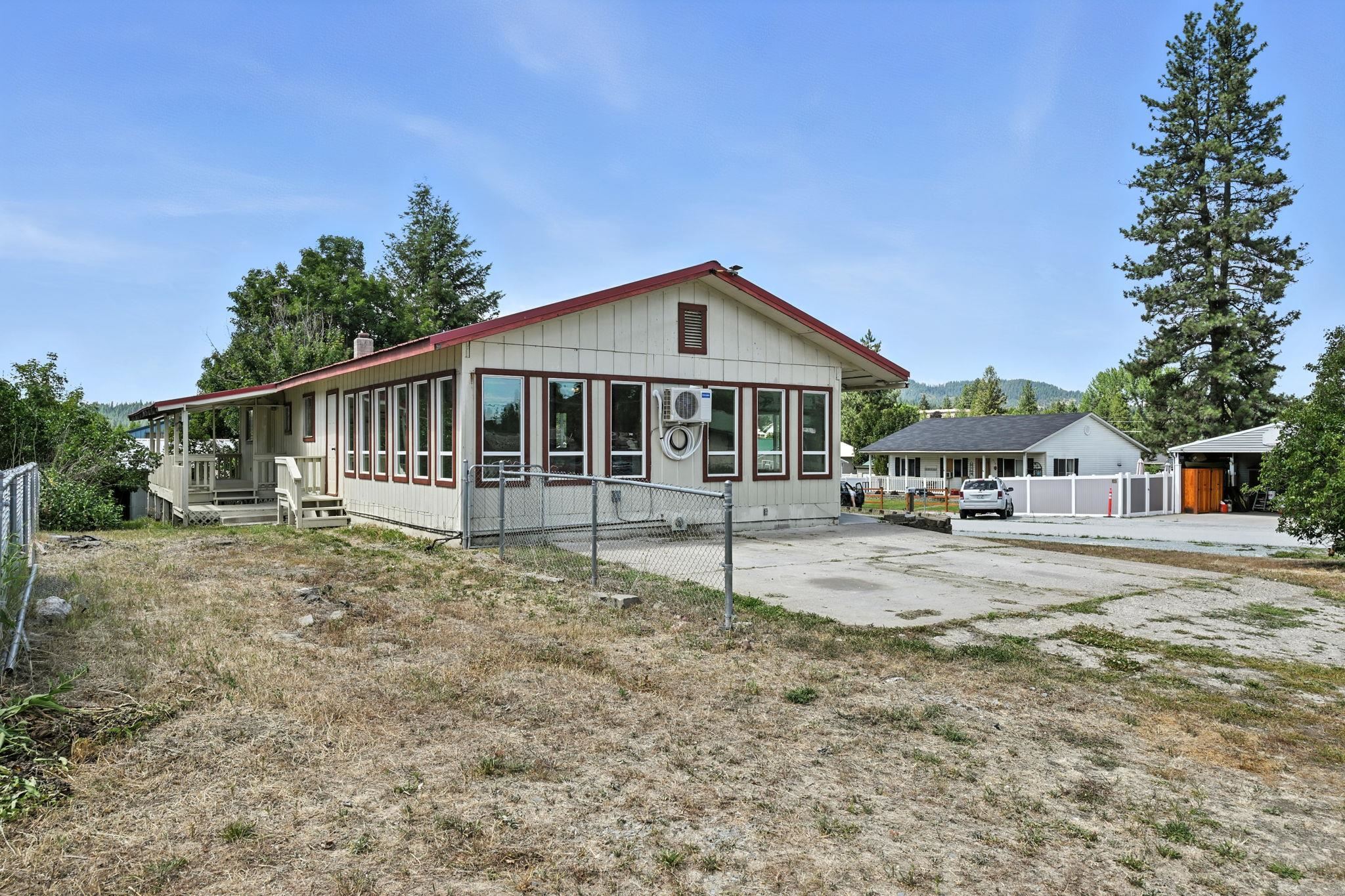 427 W 7th St - Photo 4