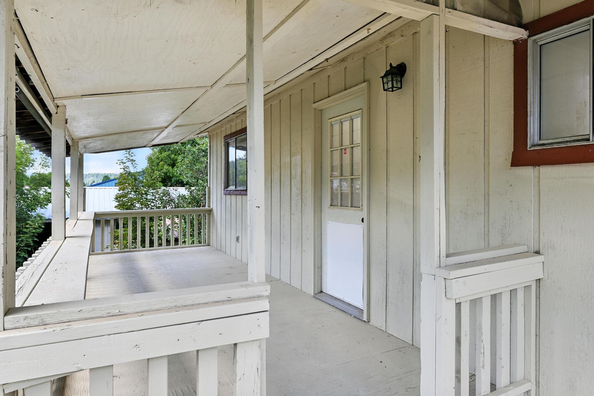 427 W 7th St - Photo 6
