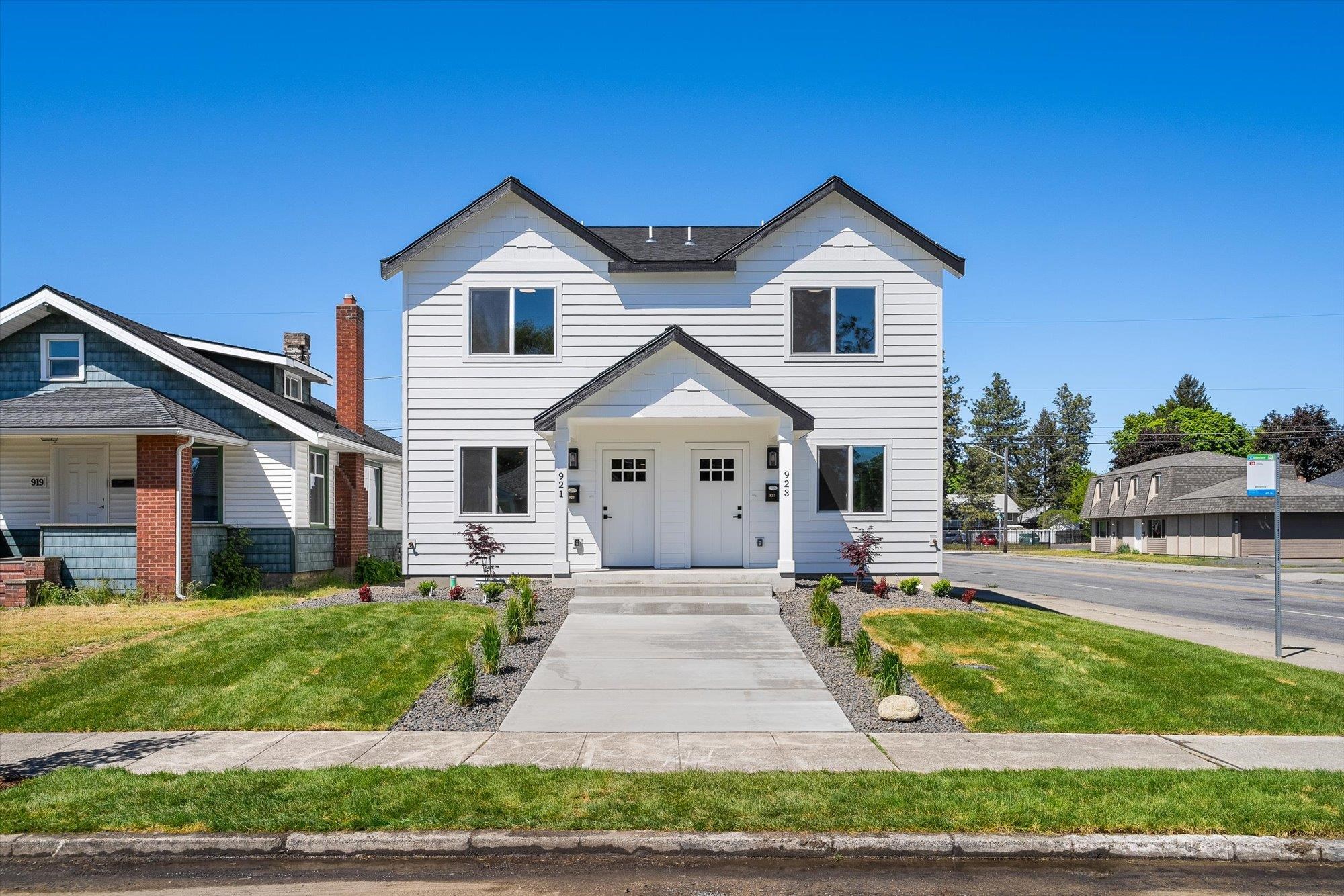 923 E Everett Ave - Photo 2