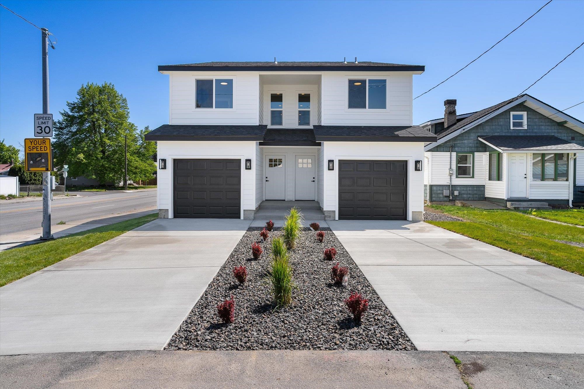 923 E Everett Ave - Photo 3
