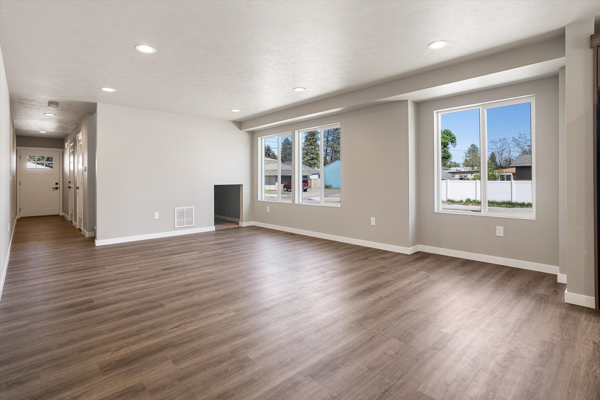 923 E Everett Ave - Photo 24