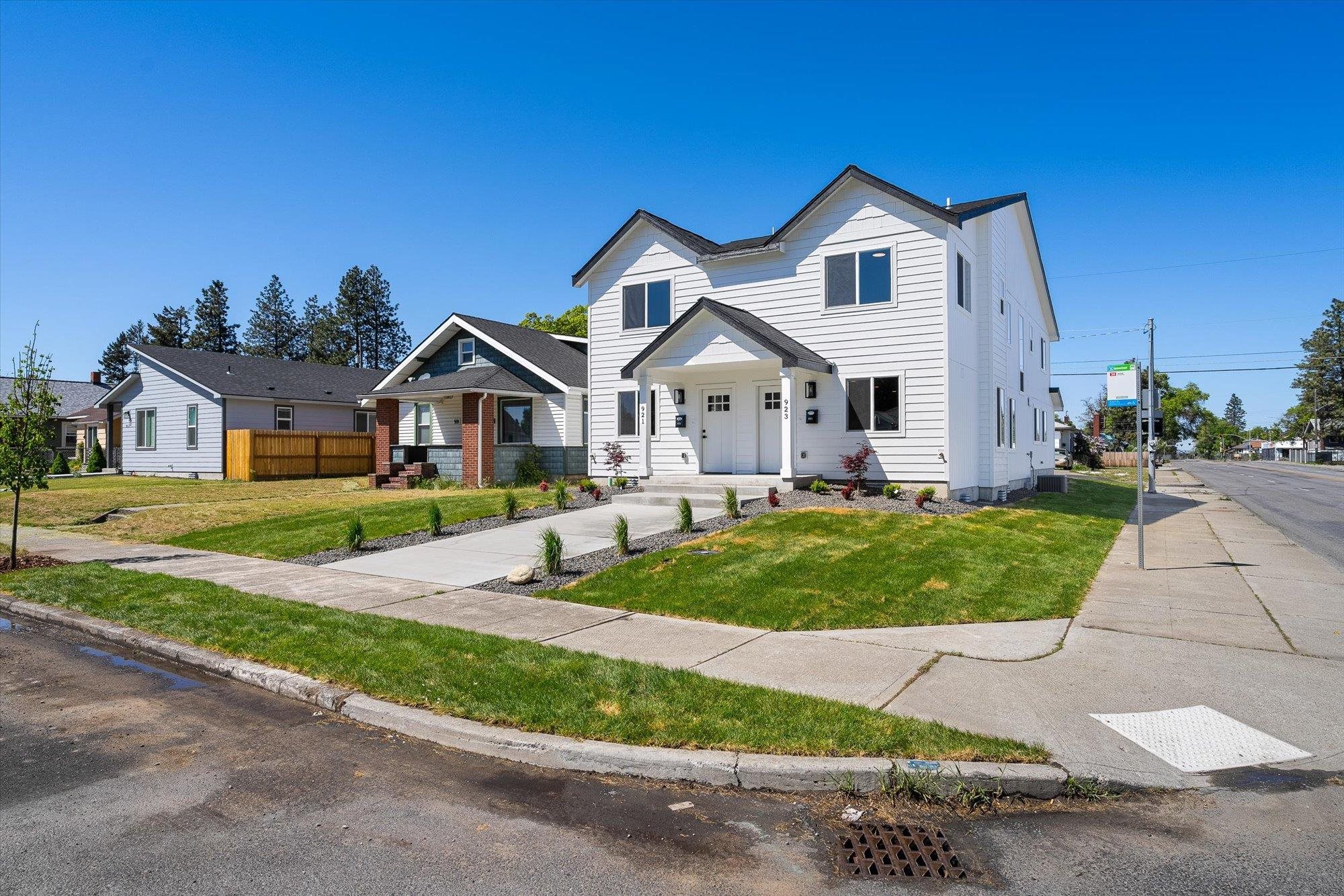 923 E Everett Ave - Photo 4