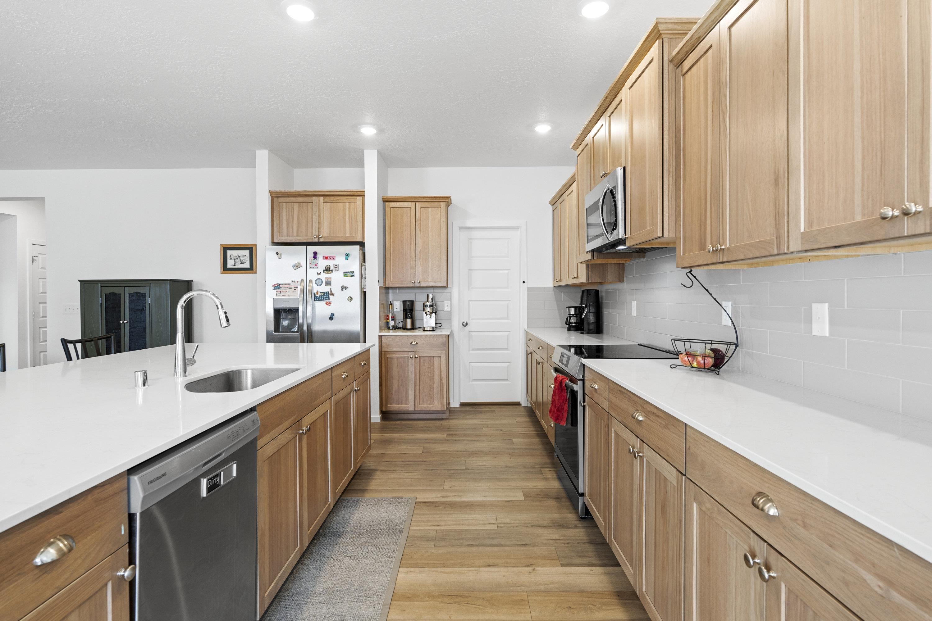 10813 N Beaverhead Rd - Photo 16