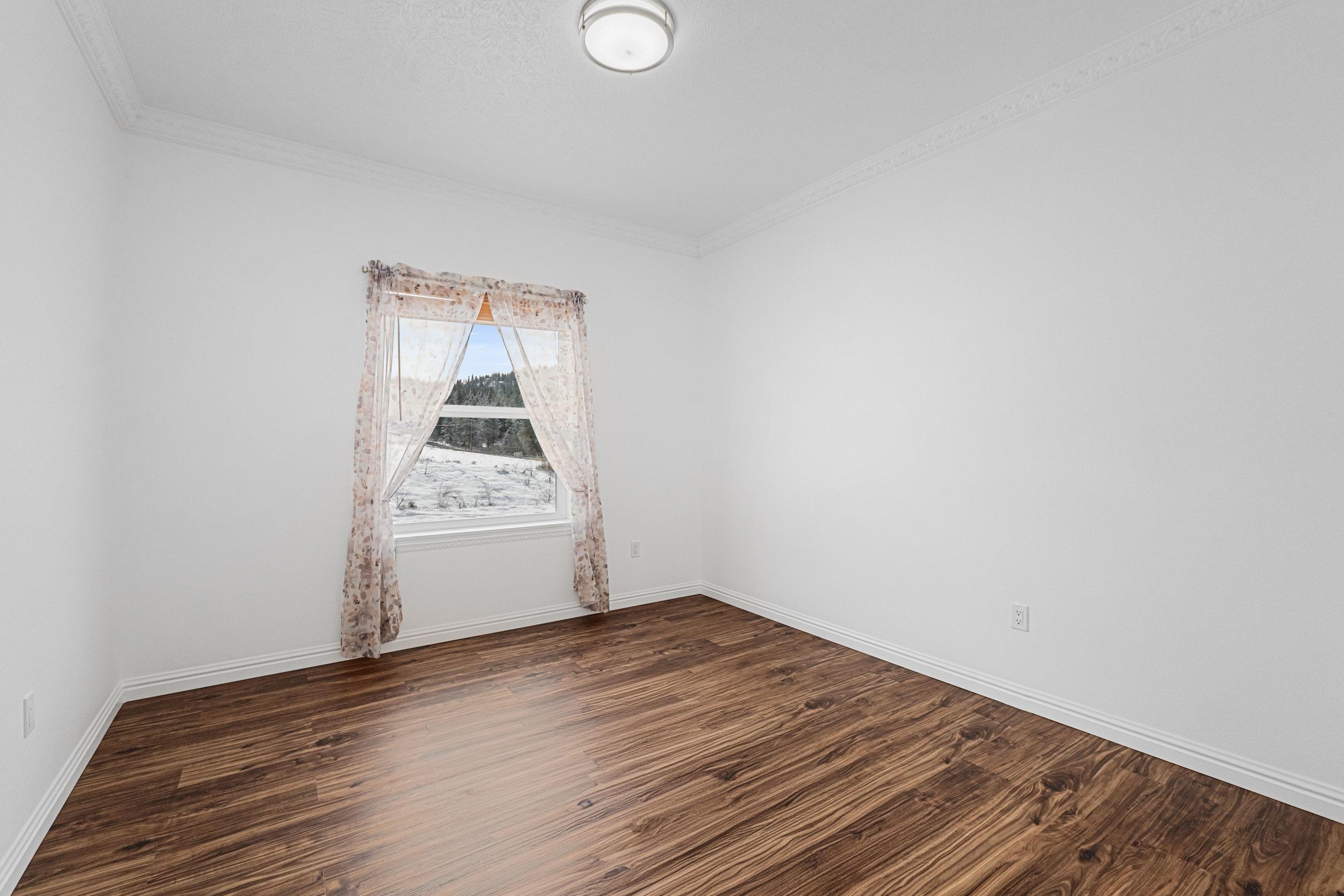 2801 G S 395 Hwy - Photo 12