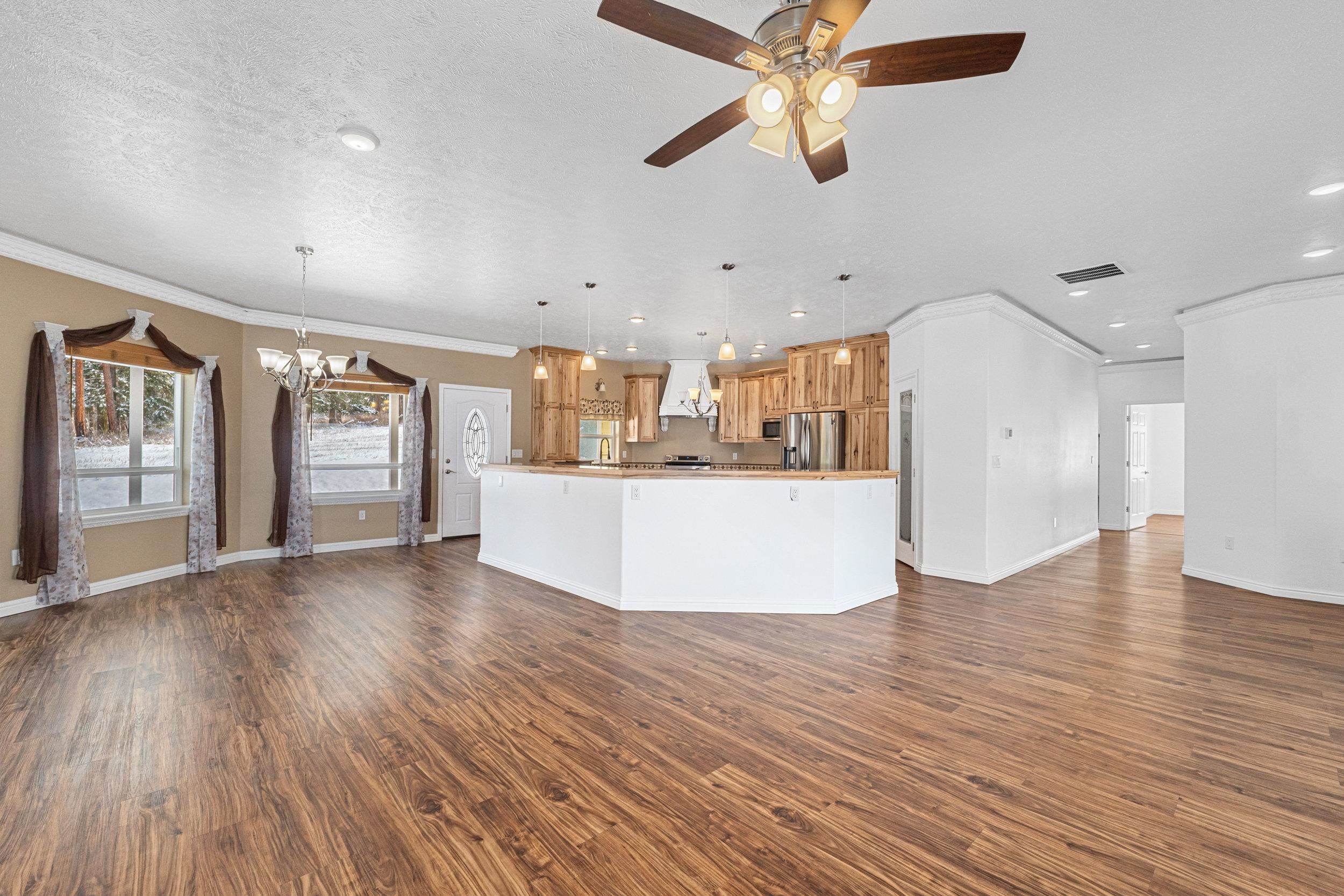 2801 G S 395 Hwy - Photo 3