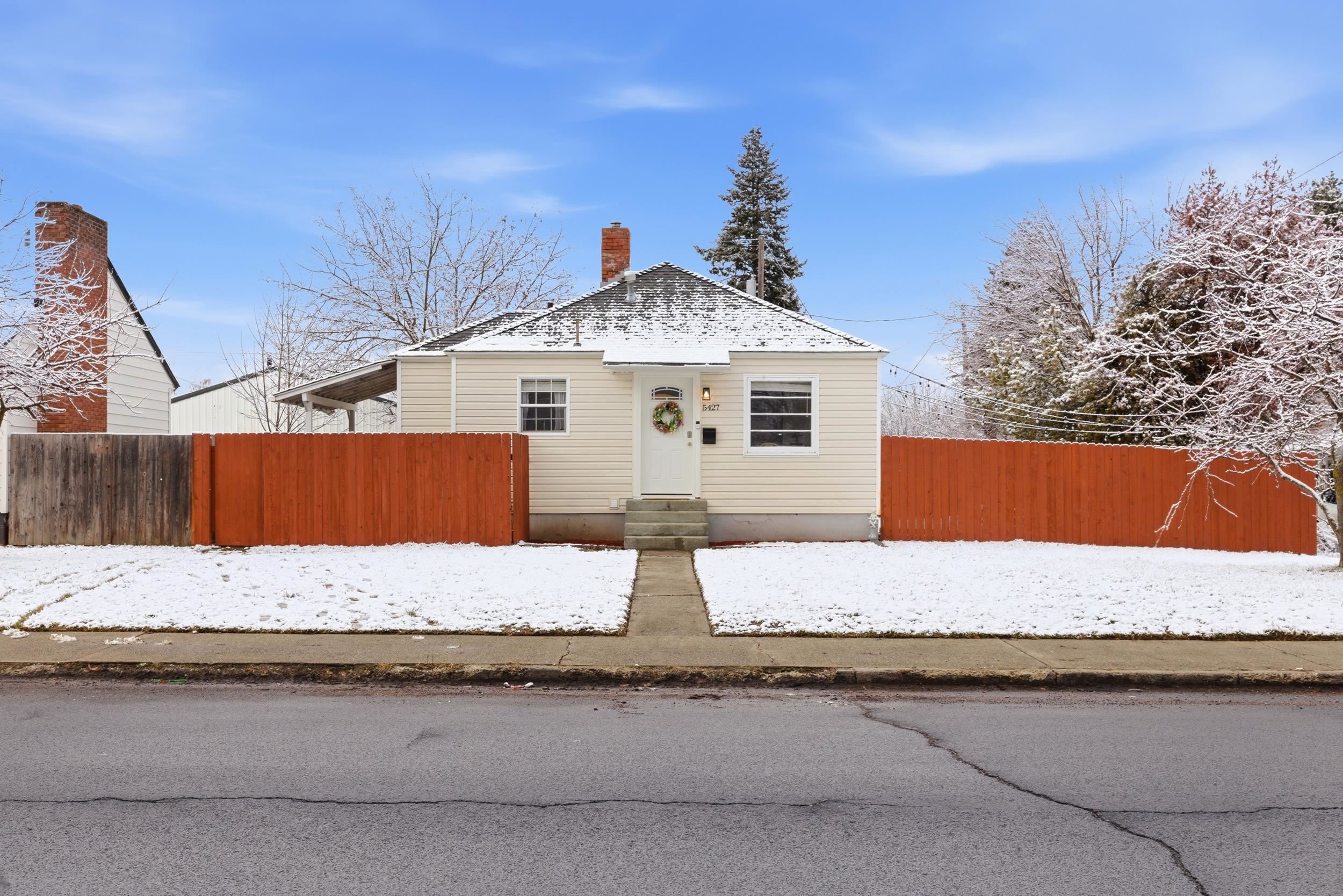 5427 N Whitehouse - Photo 1
