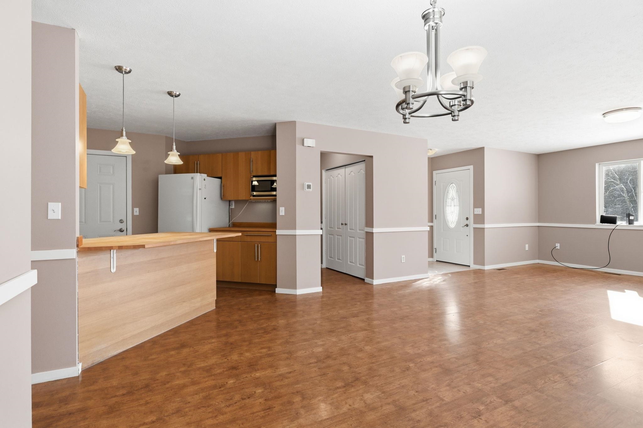 719 E B St - Photo 5