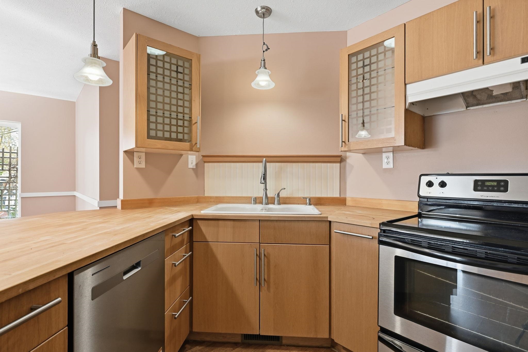 719 E B St - Photo 8