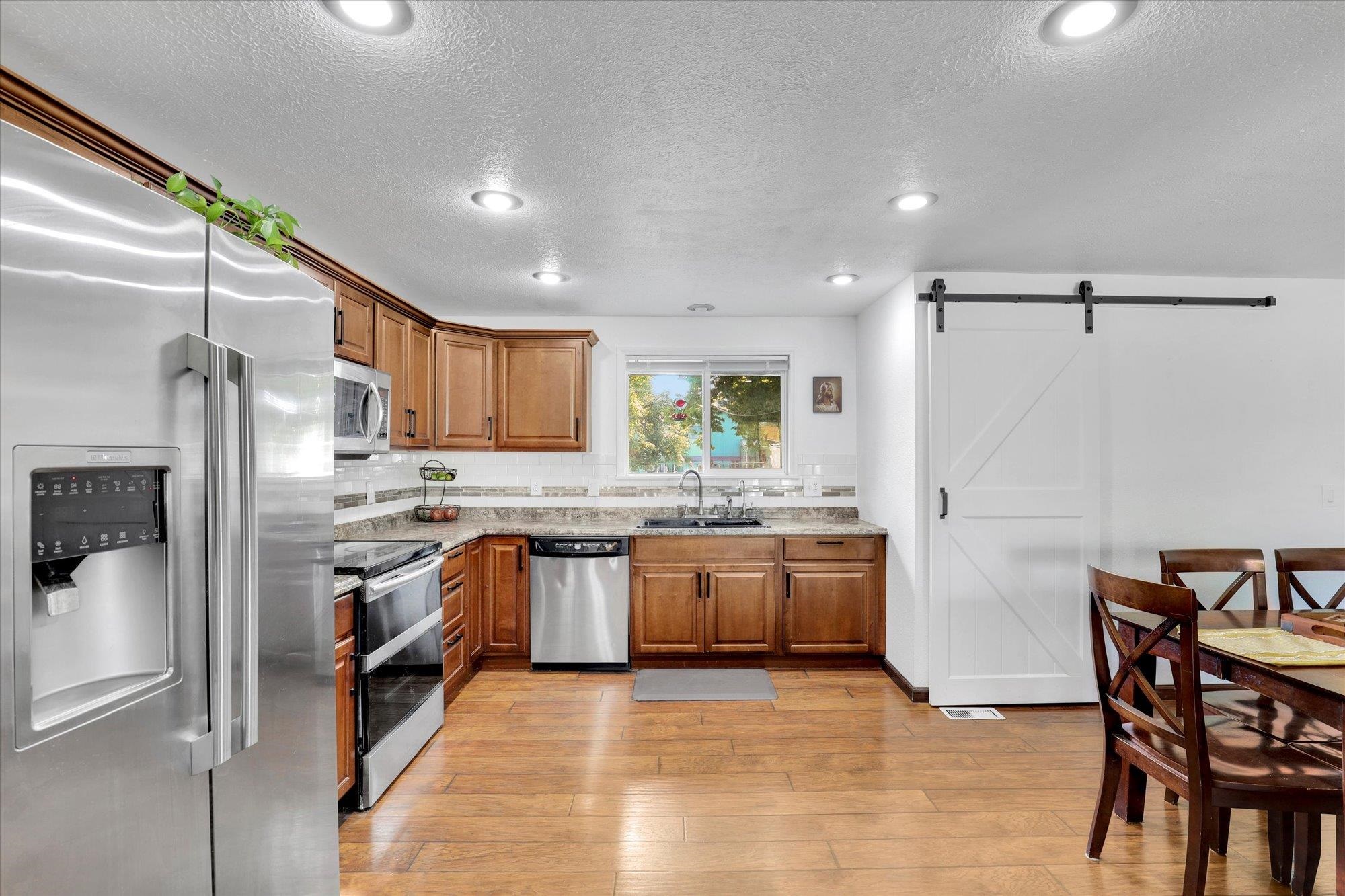 6817 N Standard St - Photo 14