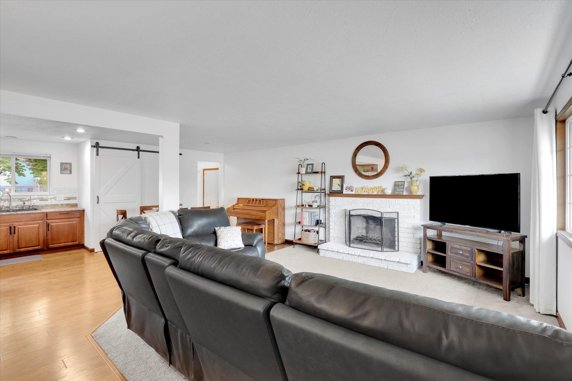 6817 N Standard St - Photo 4